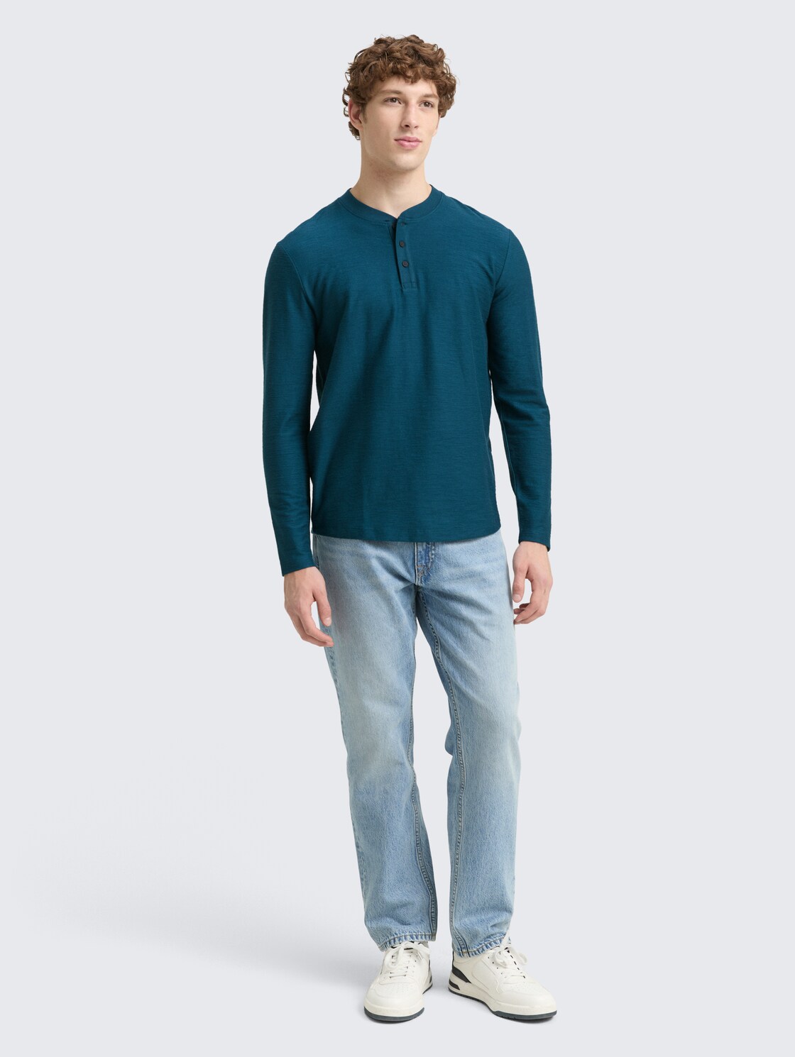 Henley Langarmshirt - deep pond green - Model-Vorderansicht