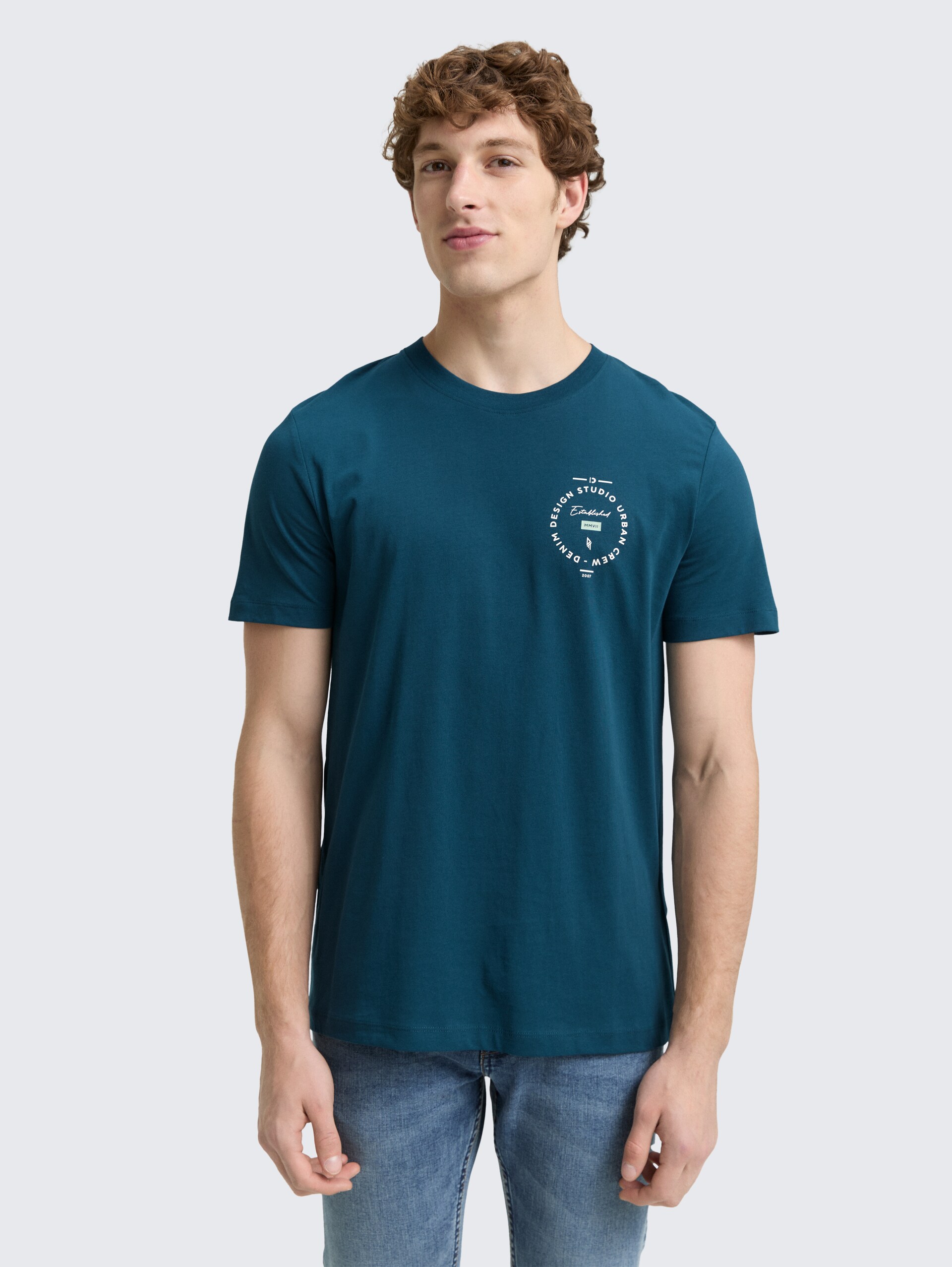 T-Shirt mit Print - deep pond green - Ausschnitt Model-Vorderansicht