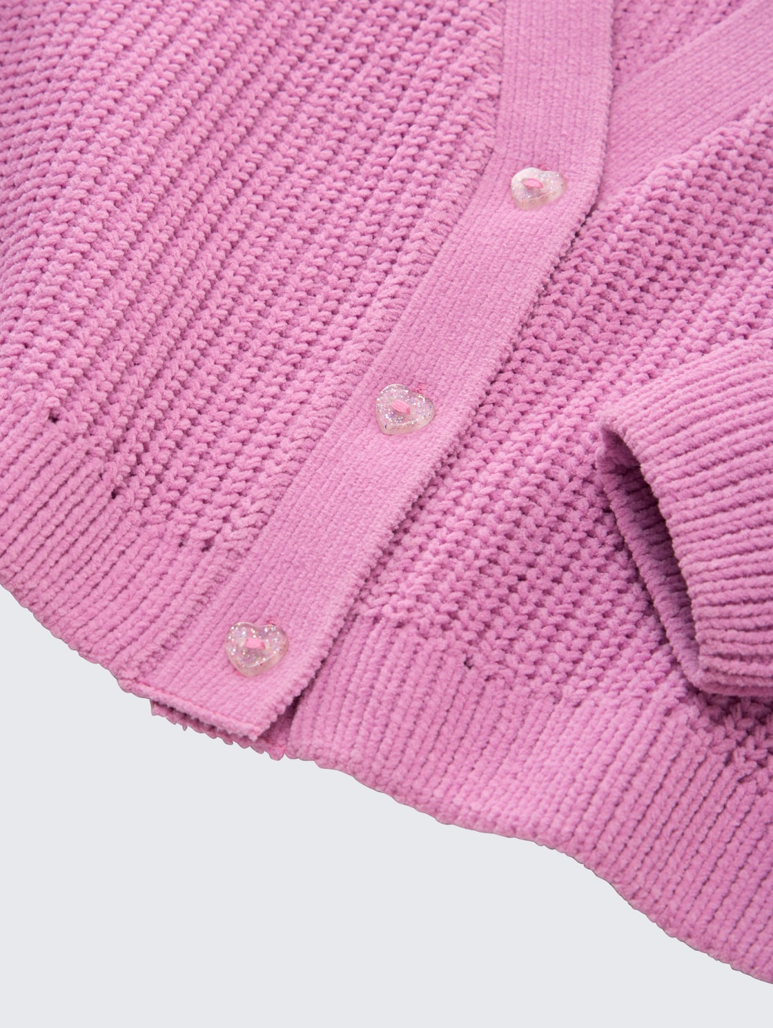 Cardigan mit V-Ausschnitt - flashy mauve - Detail-Model-Ansicht