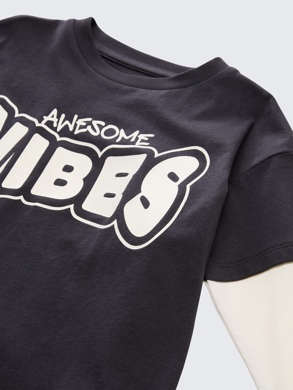 Oversize Langarmshirt im 2-in-1-Look - coal grey - Detail-Model-Ansicht