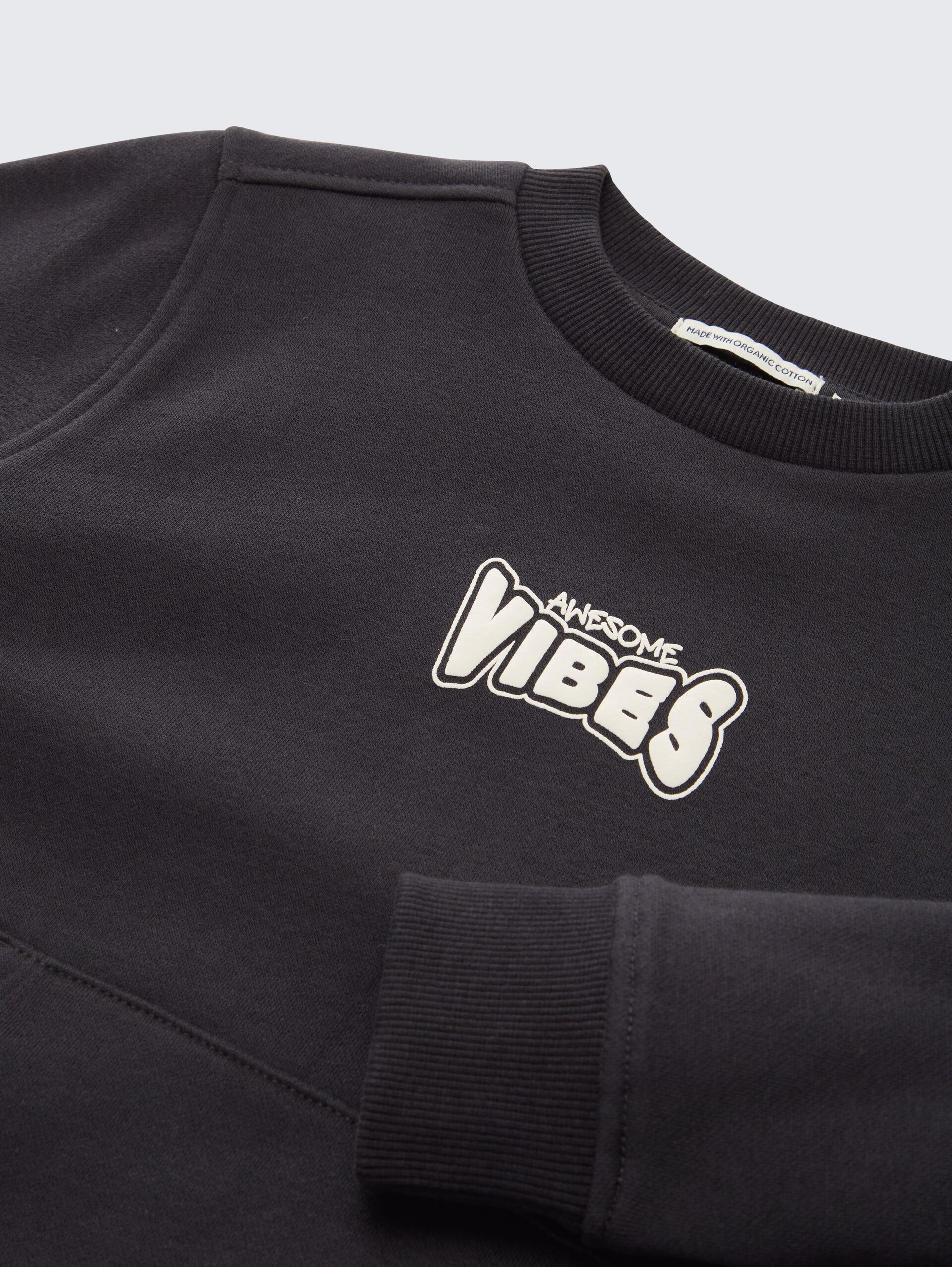 Sweatshirt mit Print - coal grey - Detail-Model-Ansicht