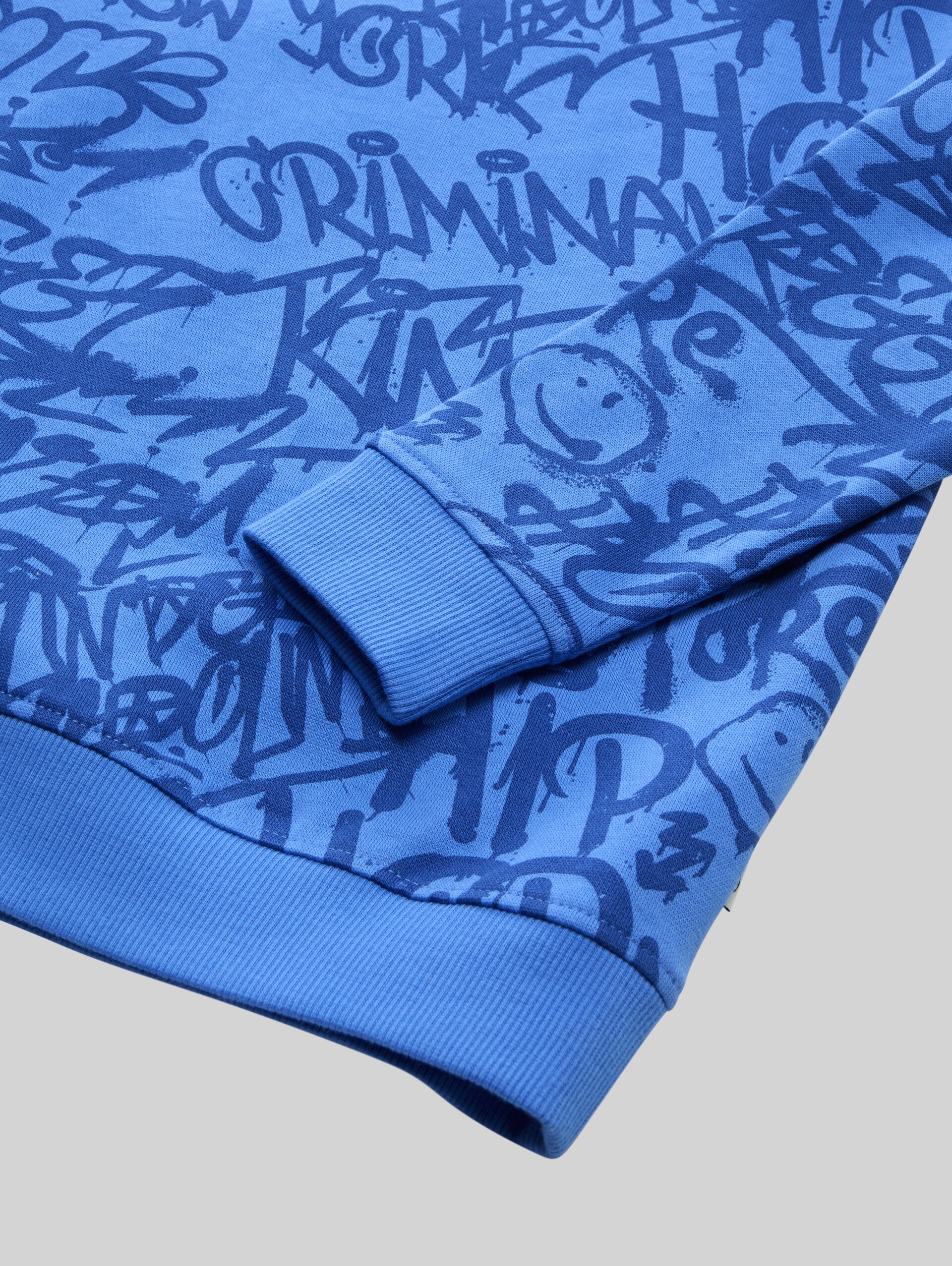 Oversized sweatshirt with all-over print - blue shaded spray design - Detail model view