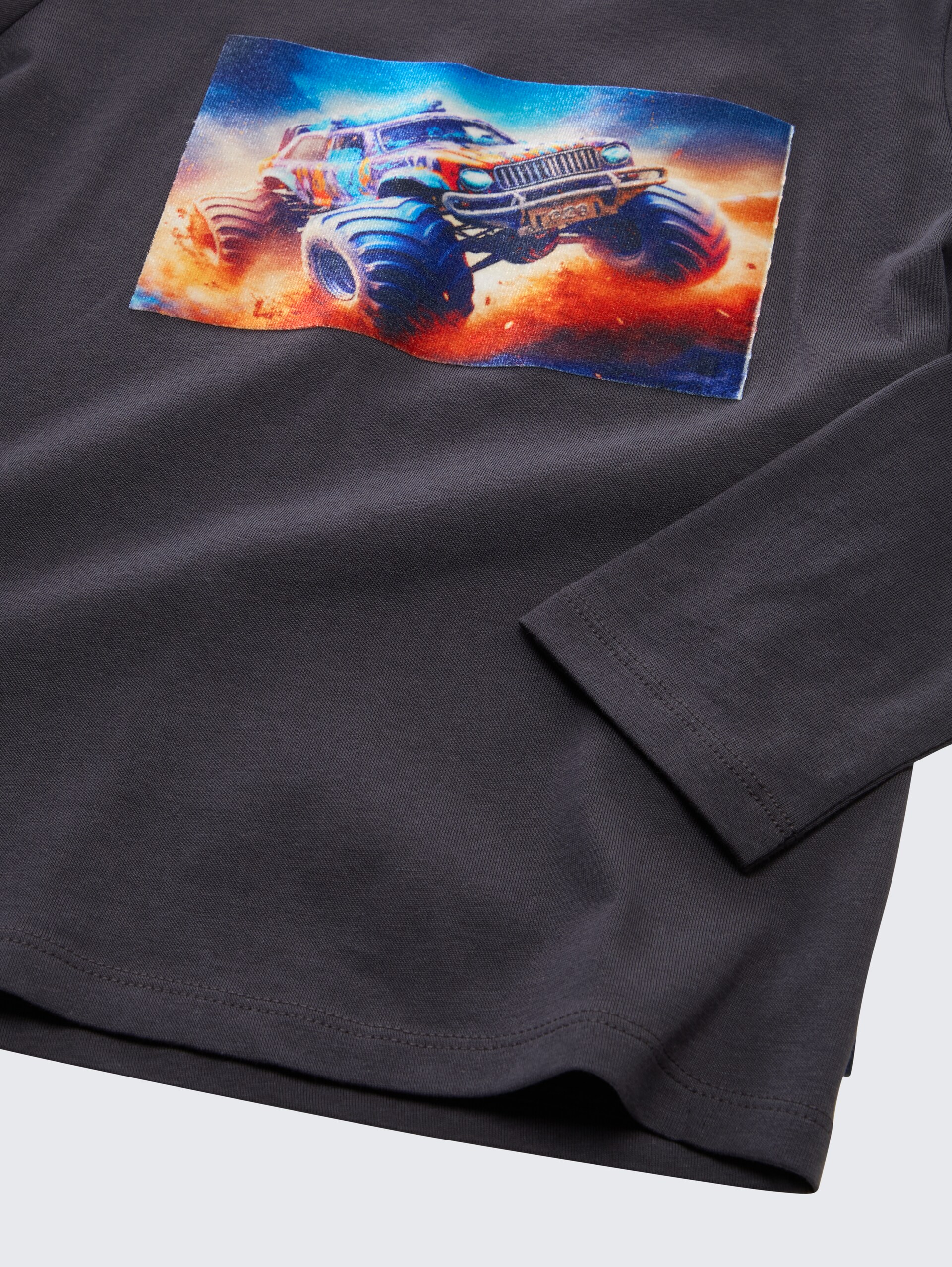 Langarmshirt mit Fotoprint - coal grey - Detail-Model-Ansicht