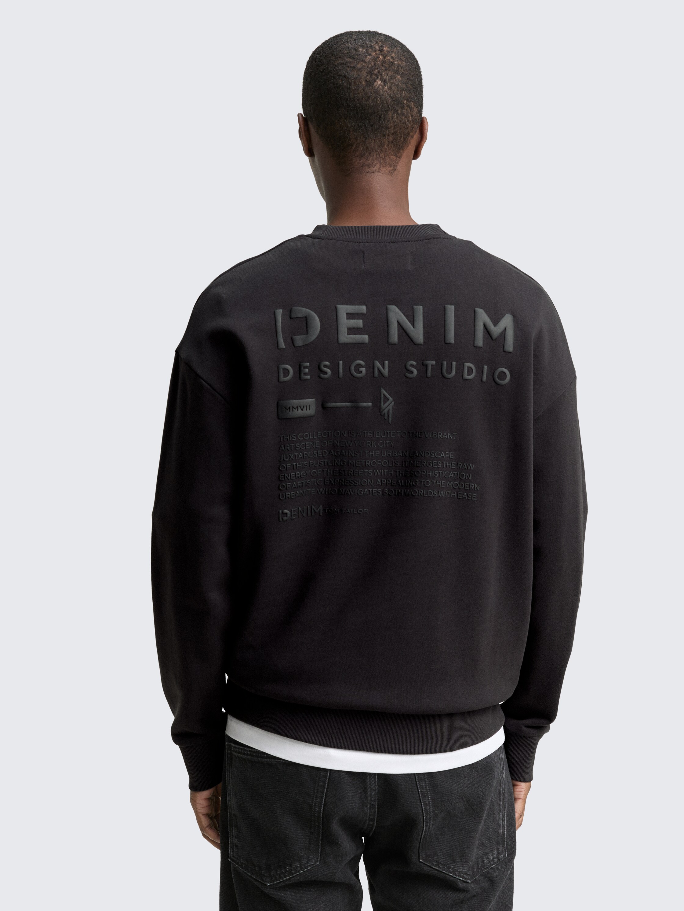 Relaxed Fit Sweatshirt mit Rückenprint - night_watch_black_1 - 