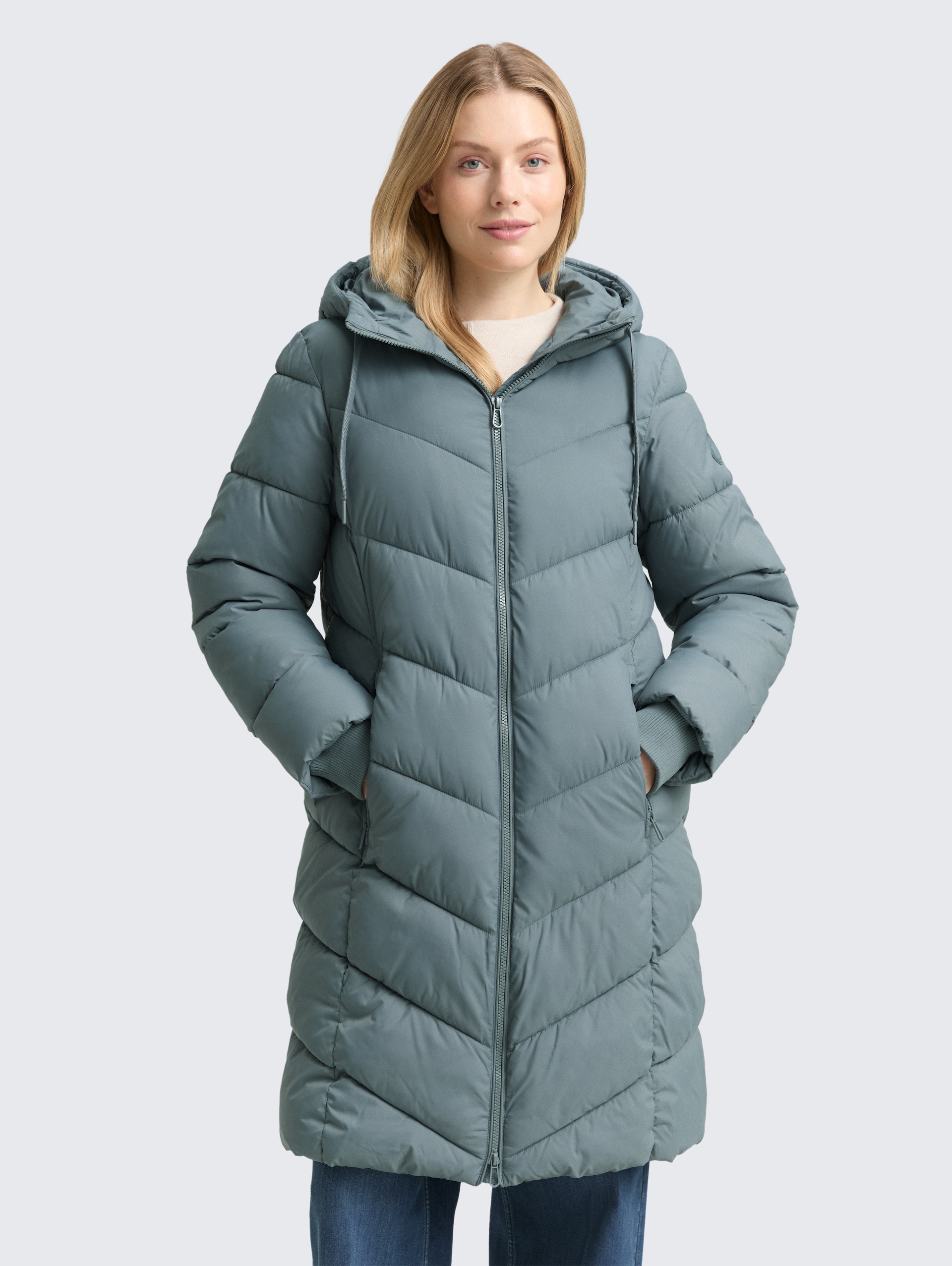 Puffer-Mantel mit Kapuze - trooper green - Model-Vorderansicht