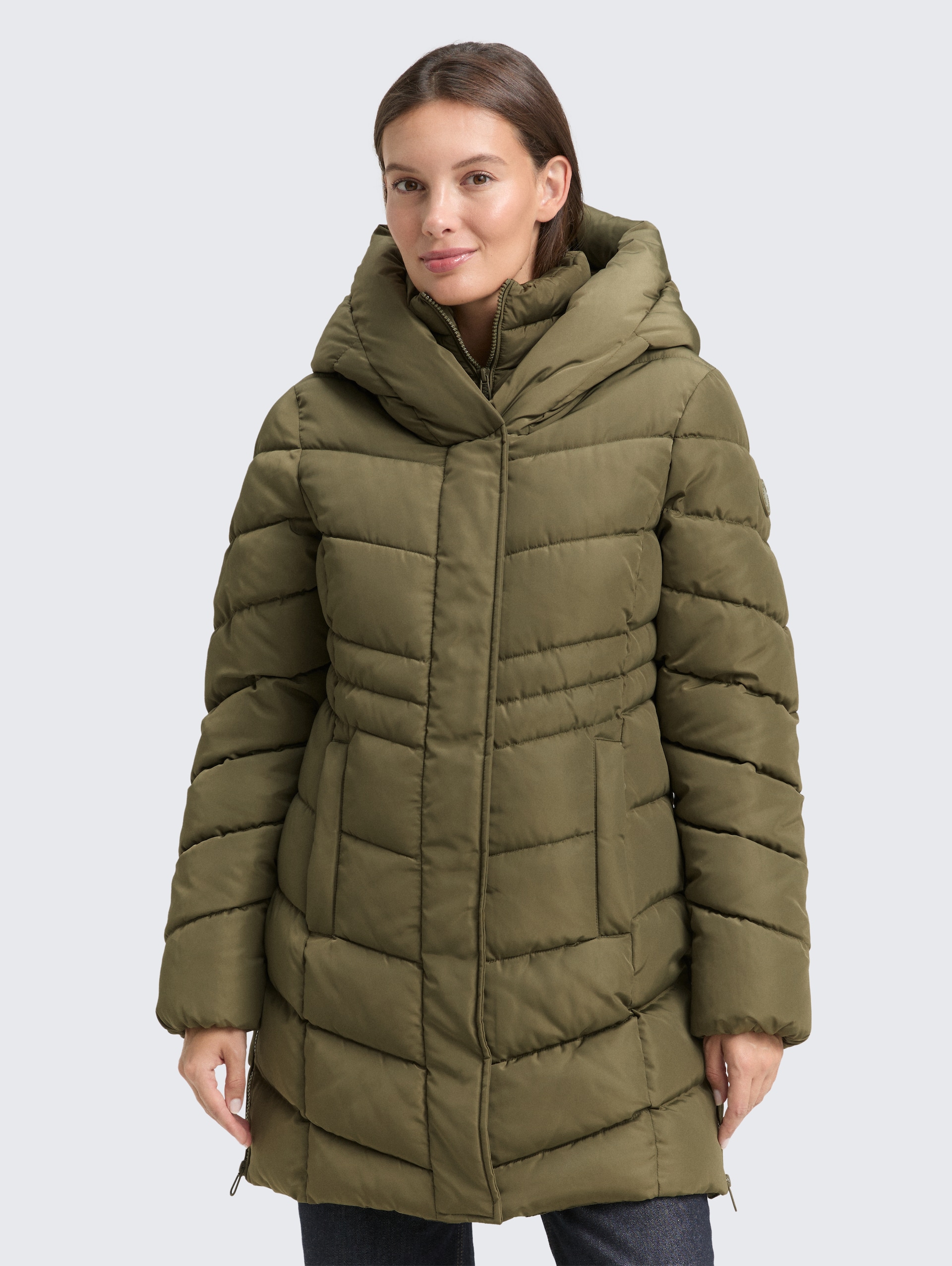 Puffer-Mantel im 2-in-1-Look - jungle soil green - Model-Vorderansicht