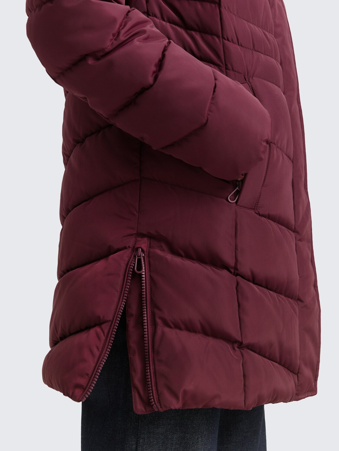 Puffer-Mantel im 2-in-1-Look - bordeaux red - Detail-Model-Ansicht