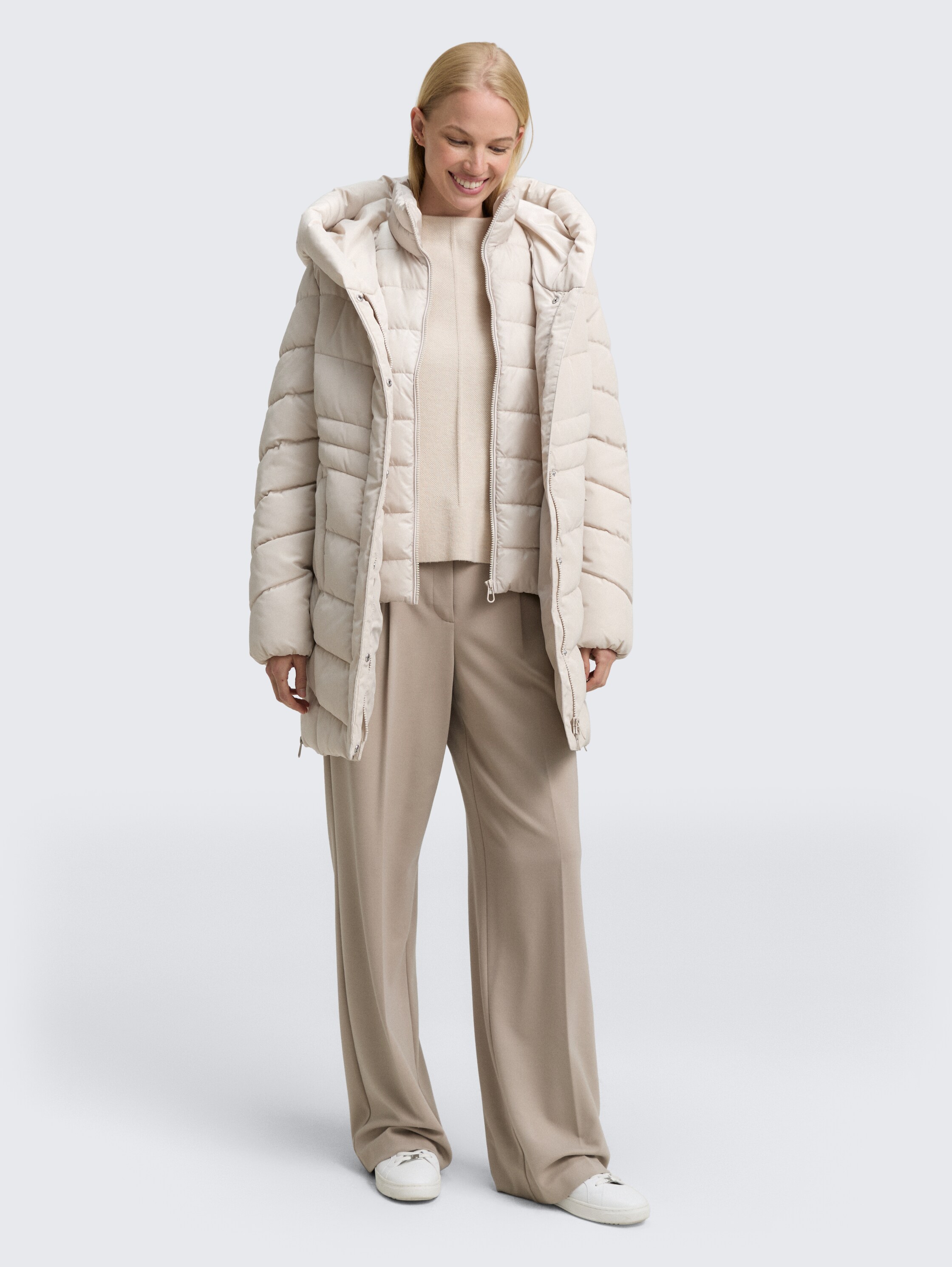 Puffer coat in a 2-in-1 look - cold beige - side model view