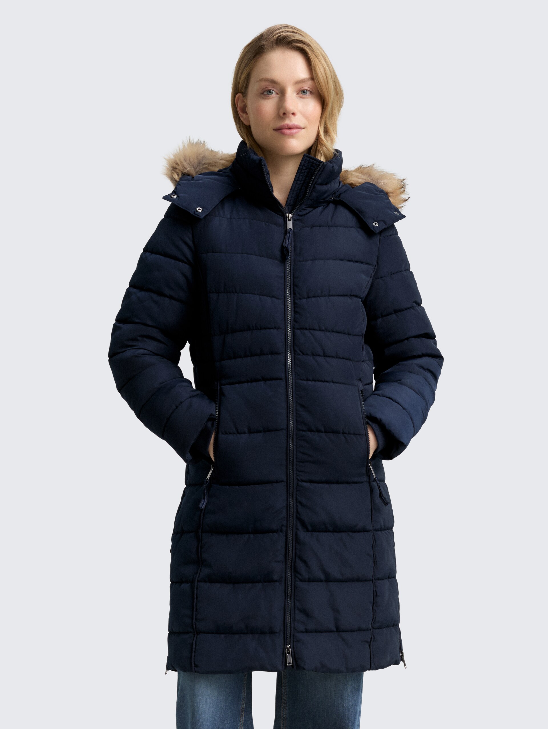Puffer-Mantel mit abnehmbarer Kapuze - sky captain blue - Model-Vorderansicht