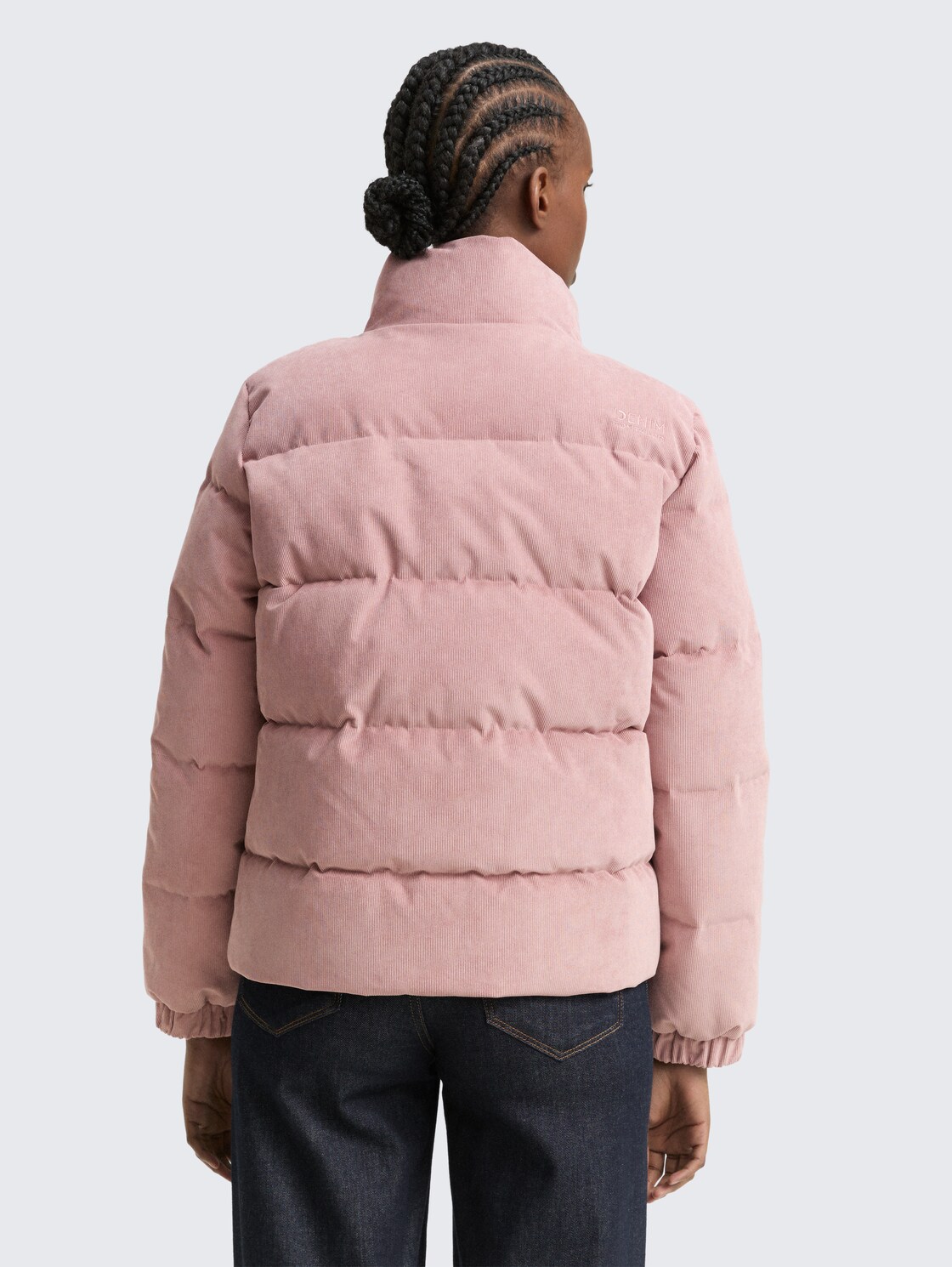 Cord Pufferjacke mit Stehkragen - Antique Rose - Model-Rückansicht