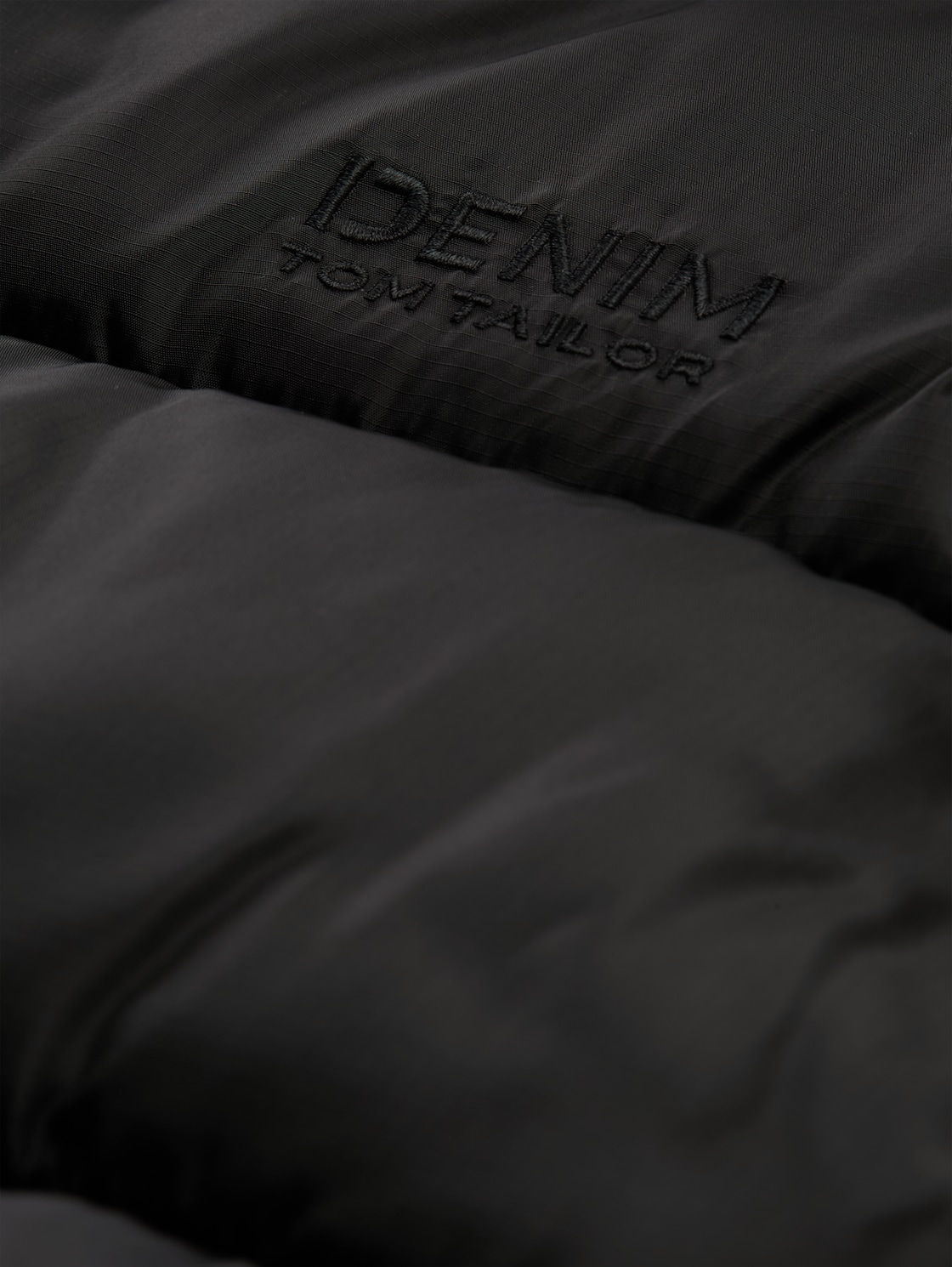 Puffer-Jacke mit Kapuze - deep black - Produkt-Detail-Ansicht