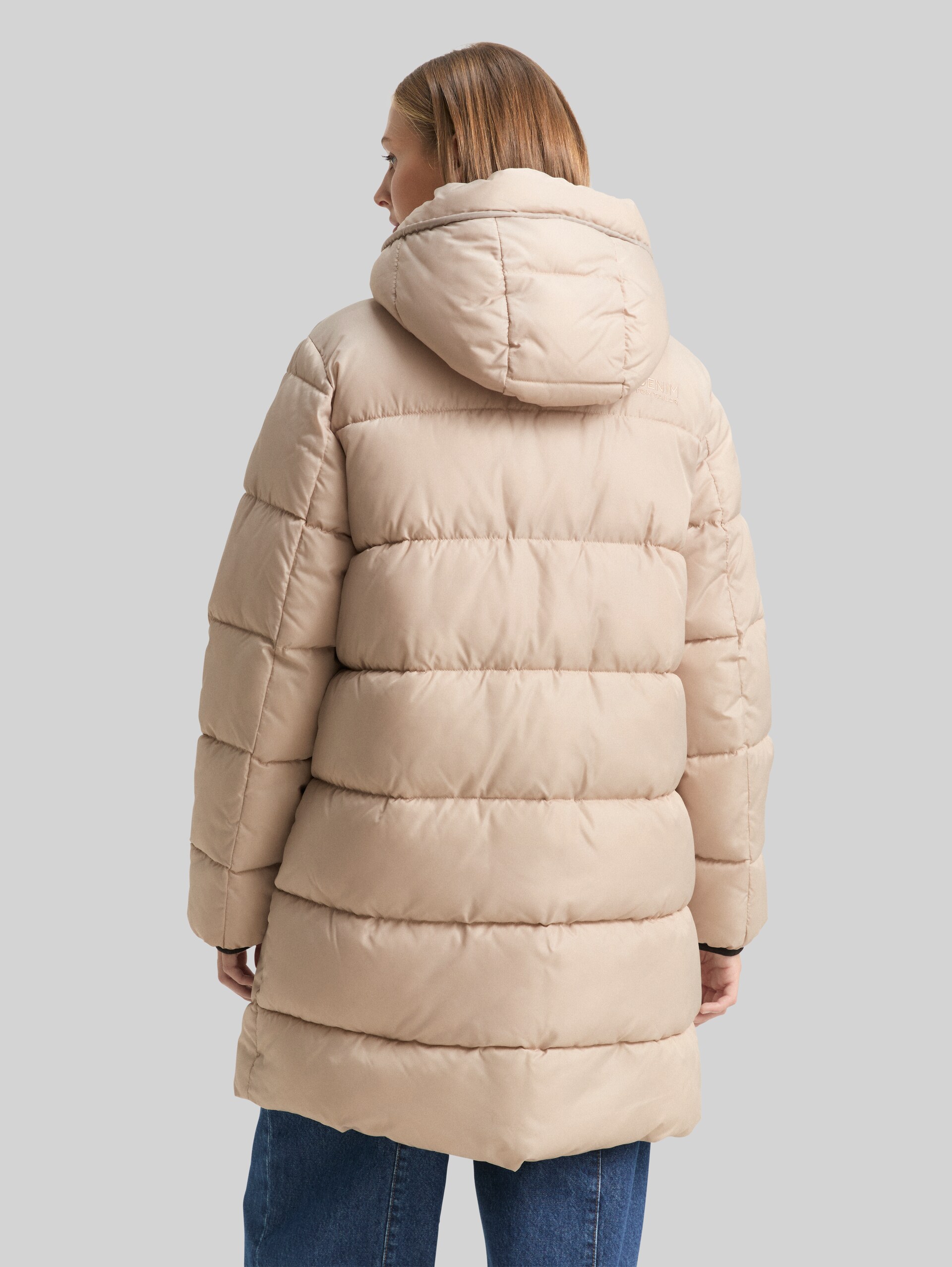 Lined coat - Cashew Beige - Model-back view