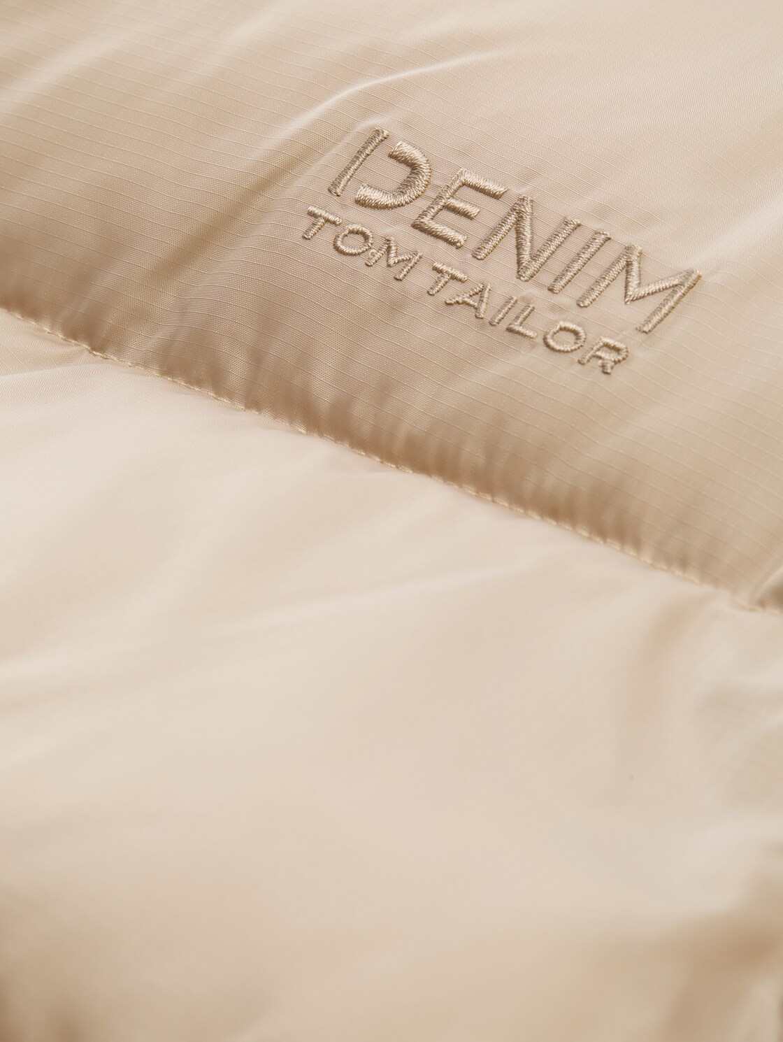 Puffer-Mantel mit Kapuze - Cashew Beige - Produkt-Detail-Ansicht