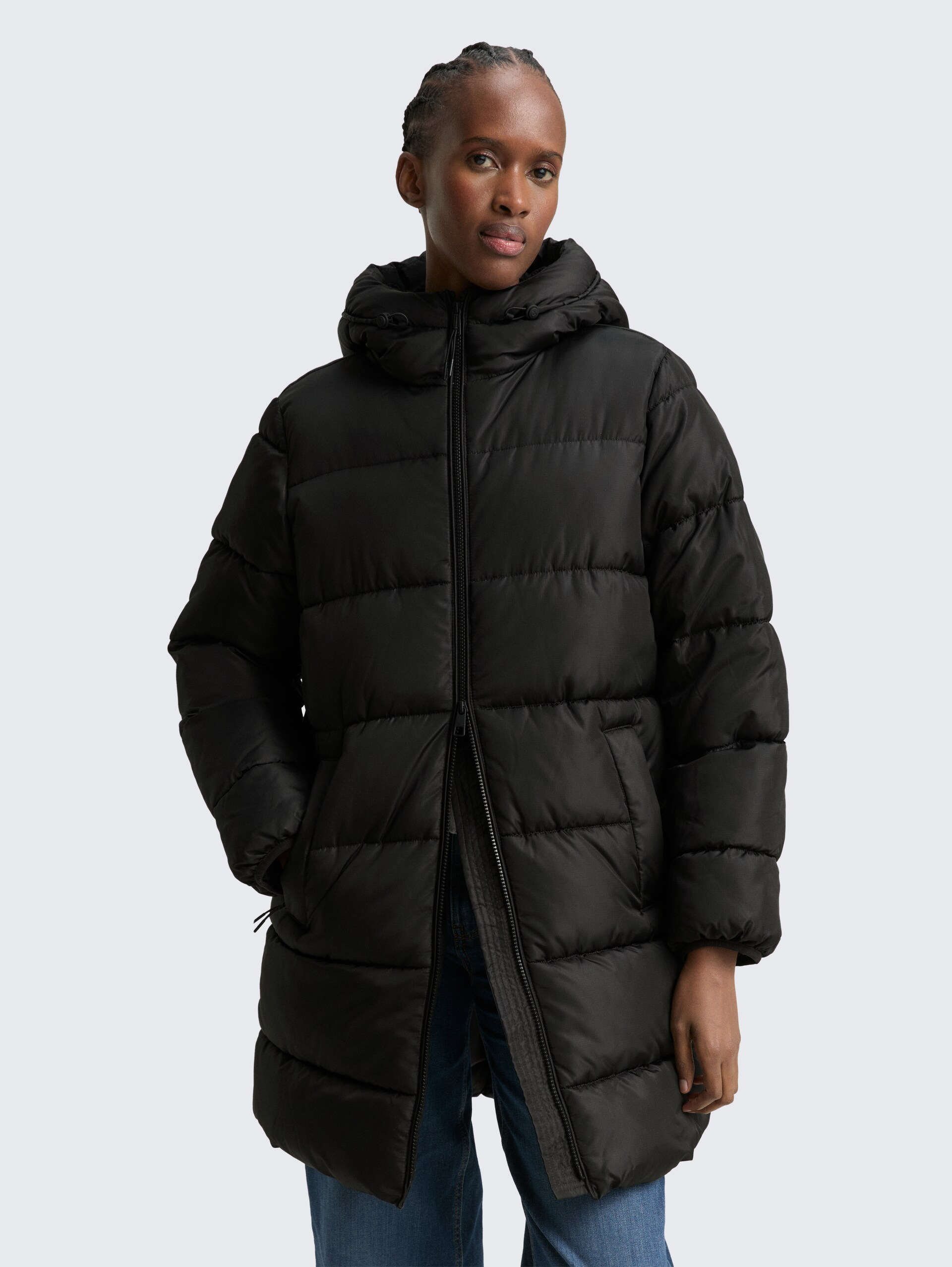 Puffer-Mantel mit Kapuze - deep black - Model-Vorderansicht