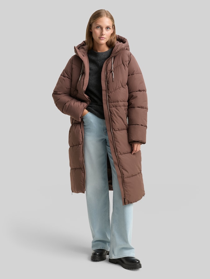 Manteau matelassé à capuche par Denim Female, soft chocolate brown