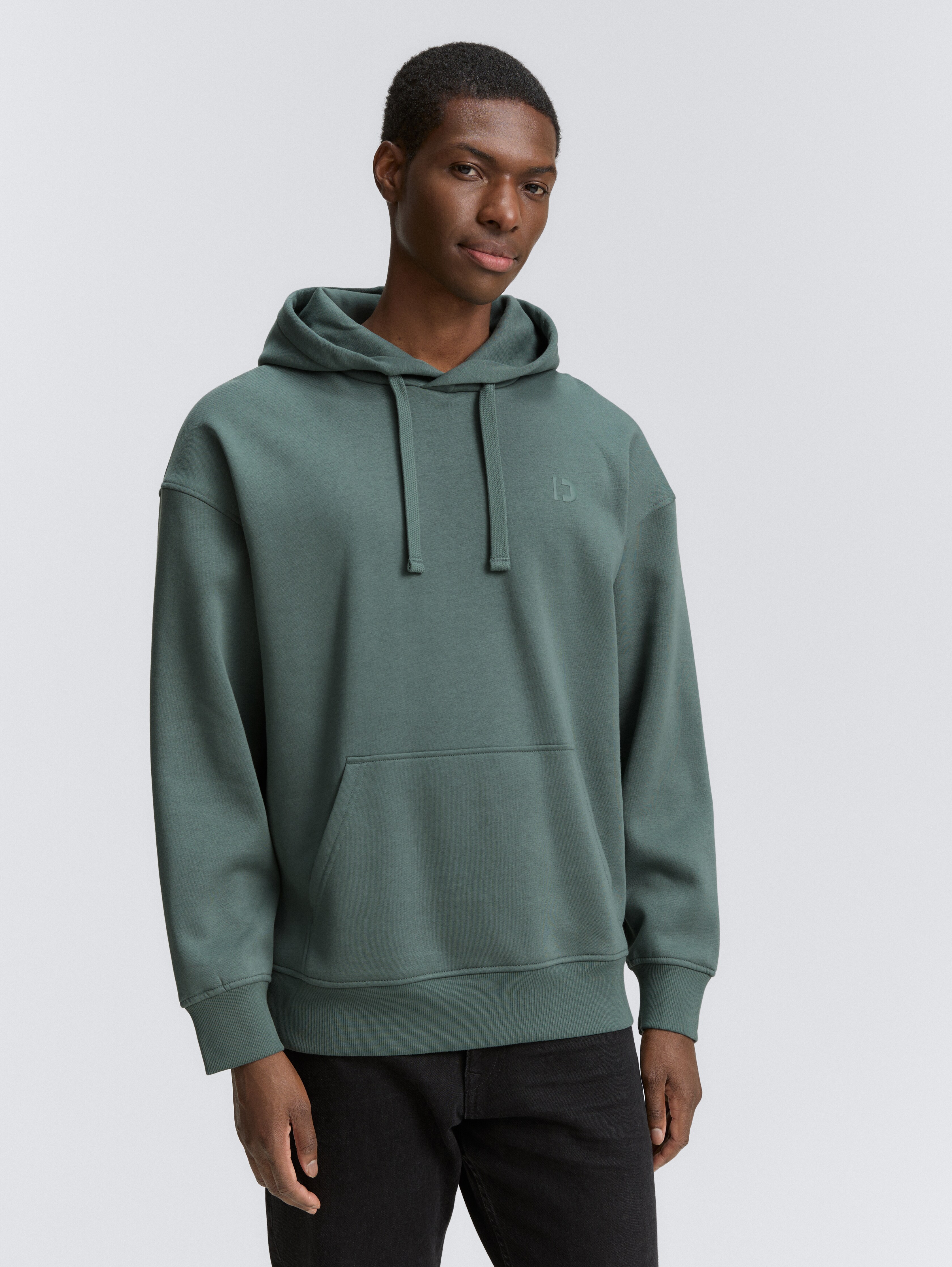 Relaxed Fit Hoodie Sweatshirt mit Rückenprint von Denim Male, washed jasper green