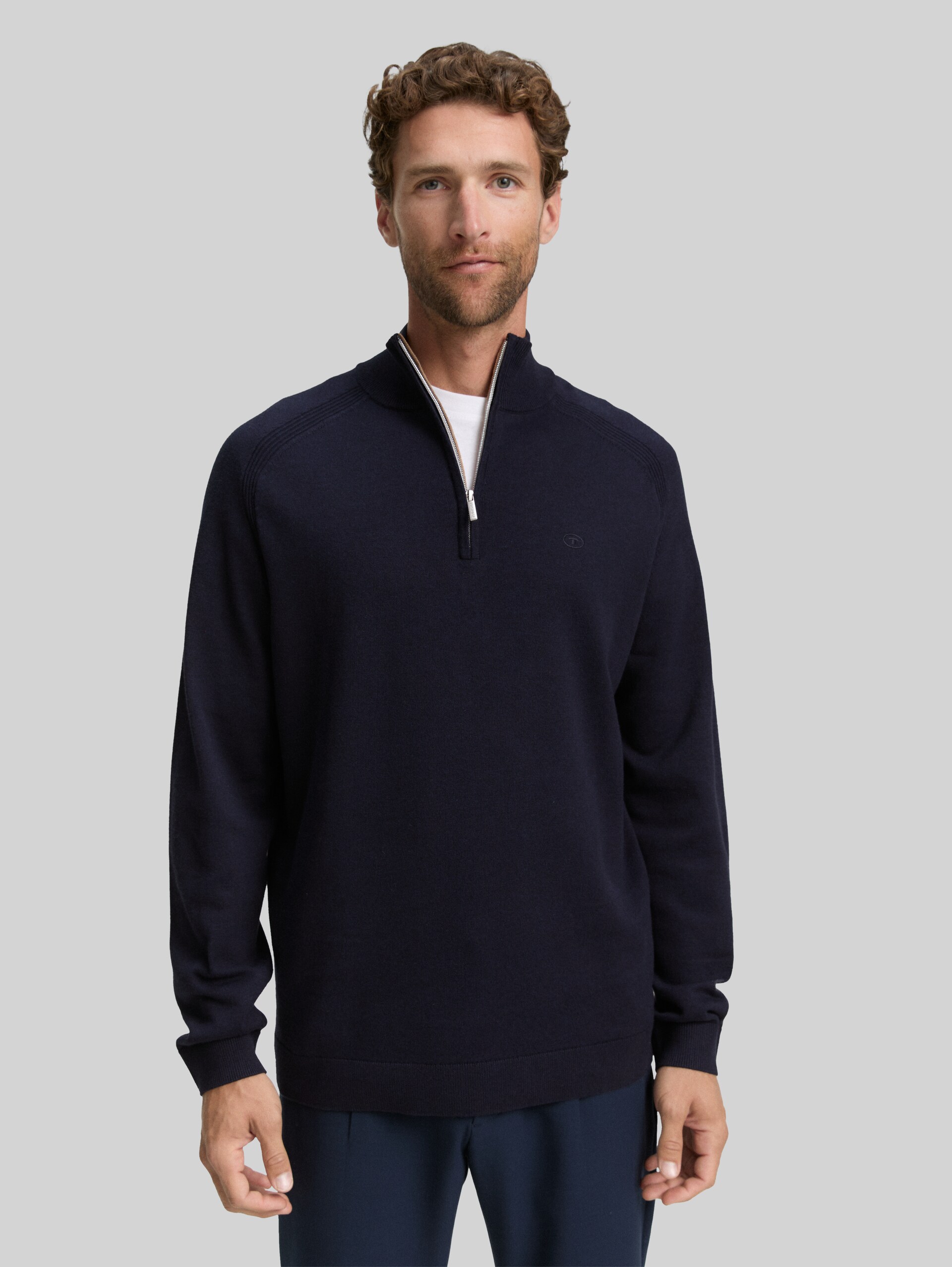 Troyer knitted jumper with logo embroidery - Knitted Navy Melange - Neckline model front view