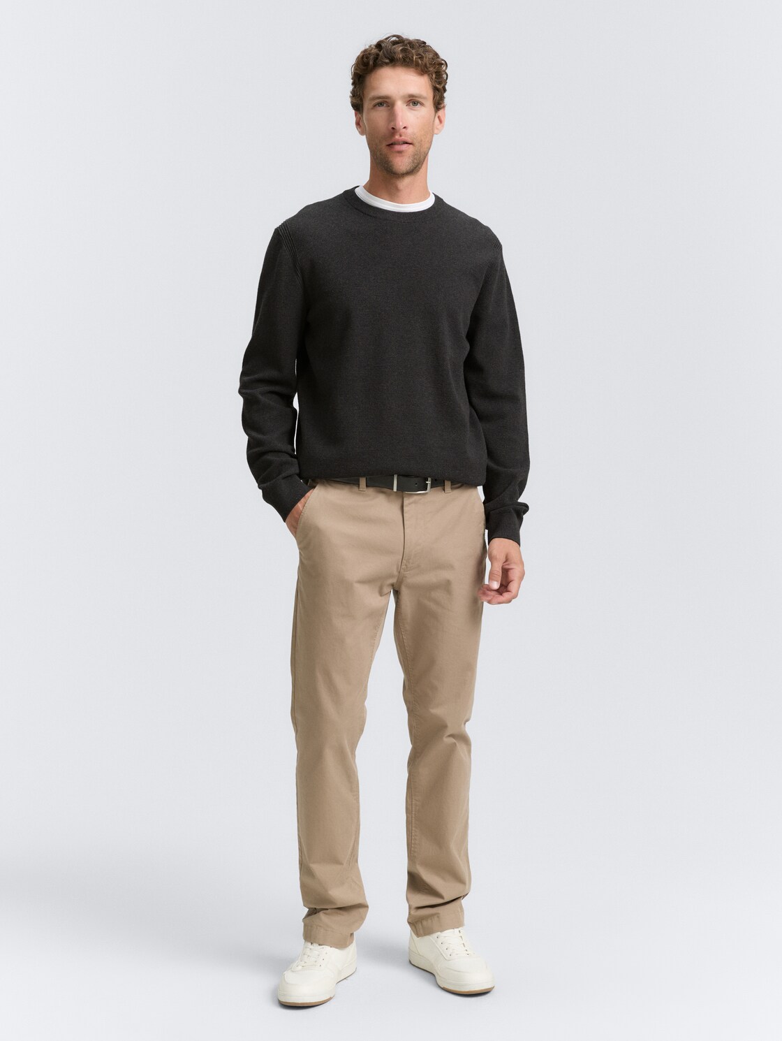 Strickpullover aus Baumwolle - Black Grey Melange - Model-Vorderansicht