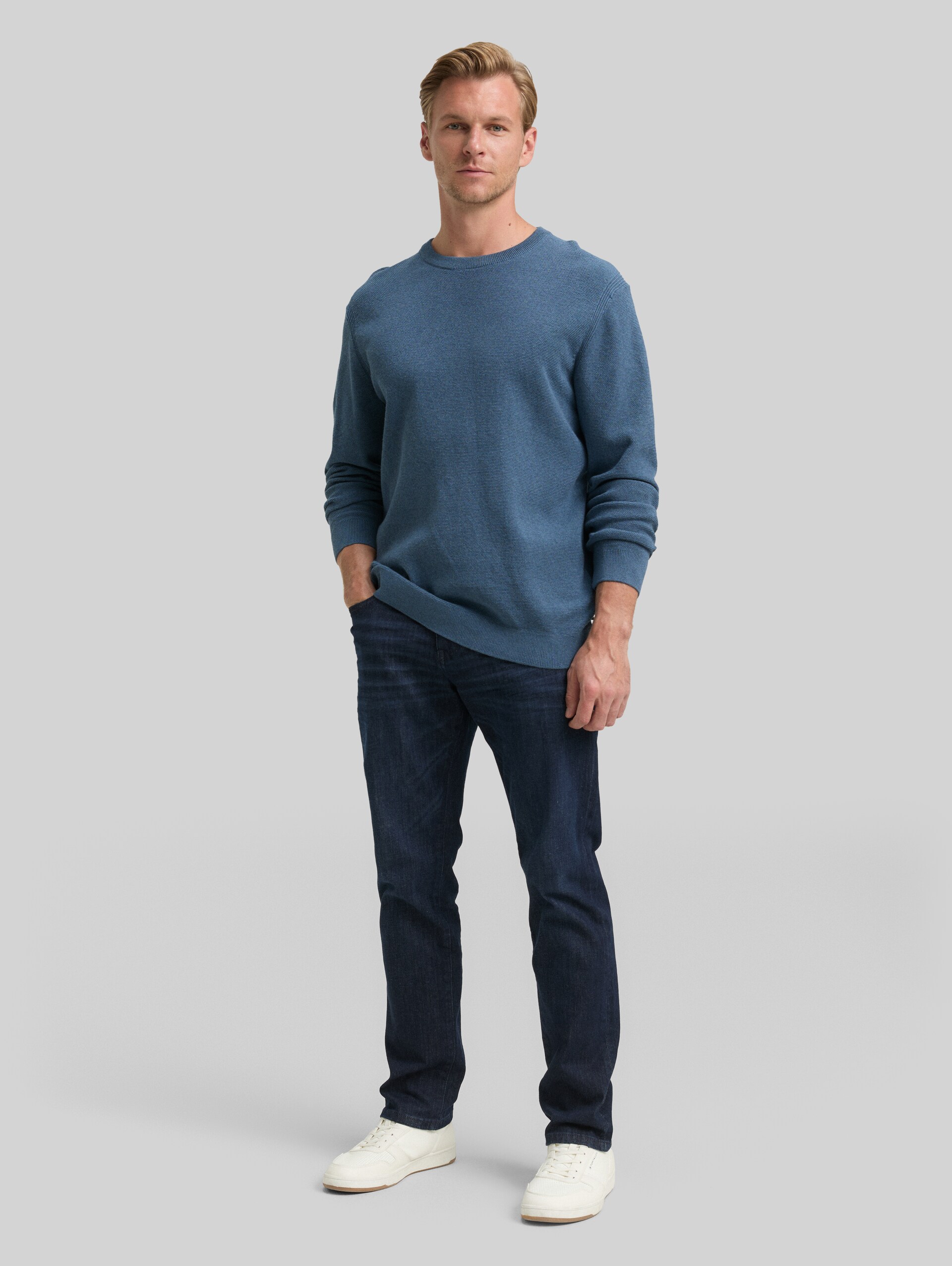 Cotton knit jumper - real teal melange - Model front view