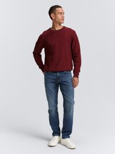Pull en maille de coton - samba red navy twotone - Vue de face du modèle