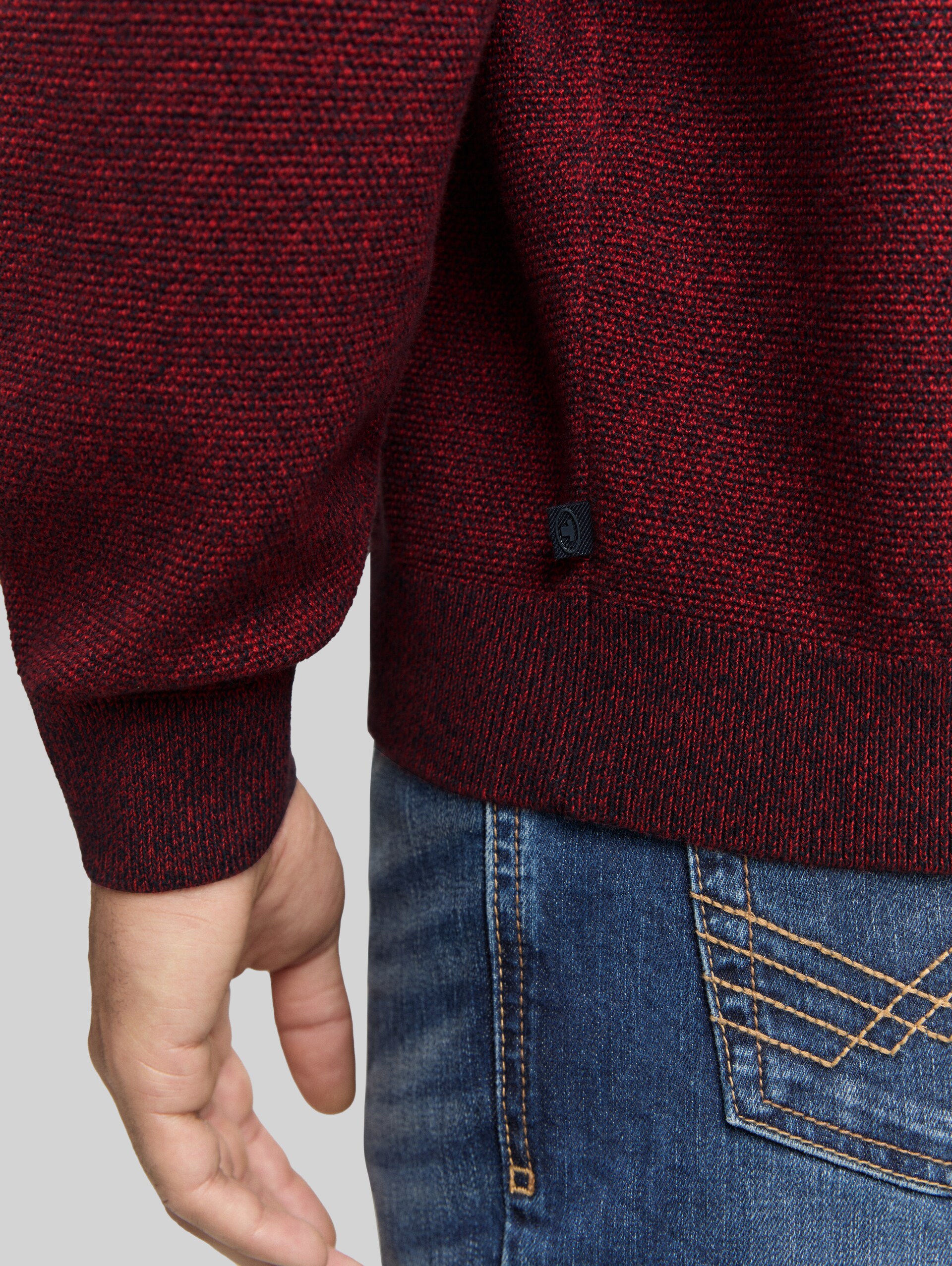 Cotton knit jumper - samba red navy twotone - Detail model view