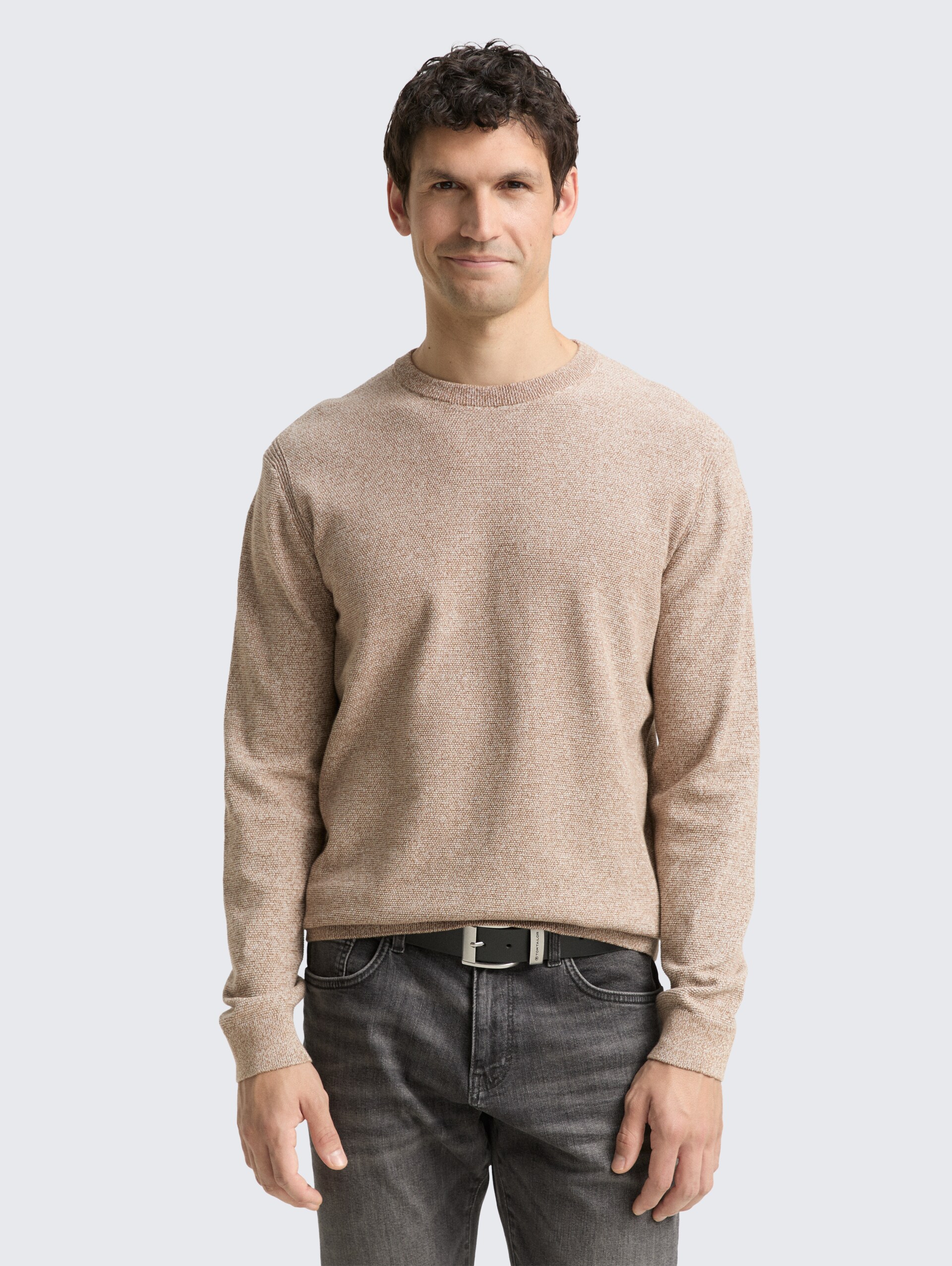 Strickpullover aus Baumwolle - brown offwhite twotone - Ausschnitt Model-Vorderansicht