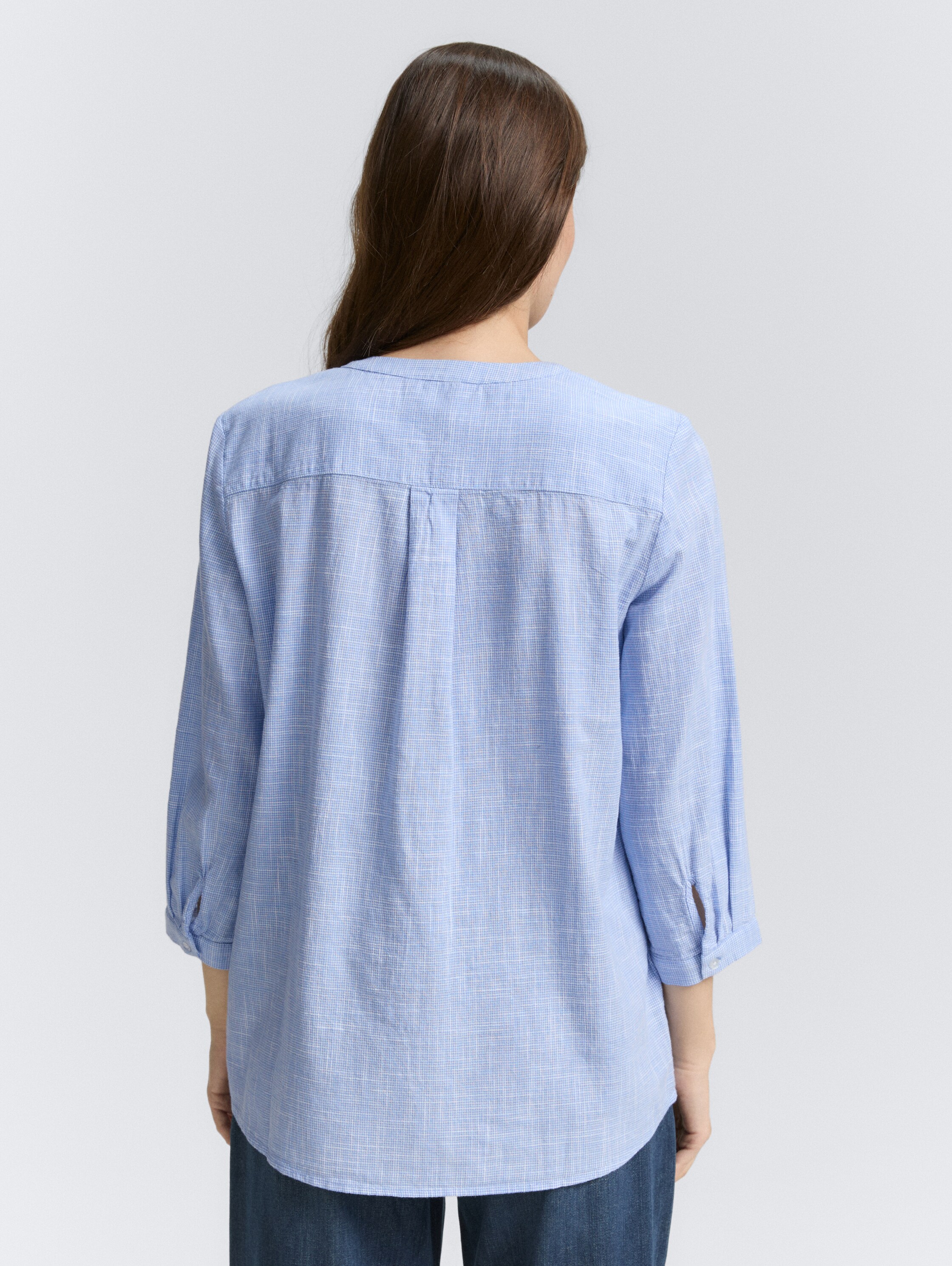 Katoenen blouse - dreamy blue - Neklijn model-achteraanzicht