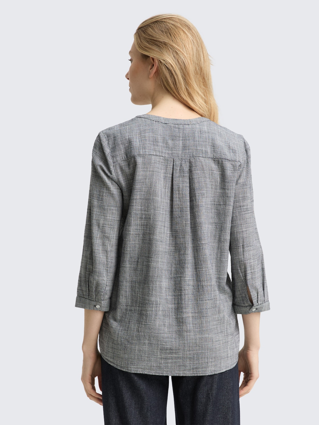 Cotton blouse - midnight navy blue - Neckline model-back view