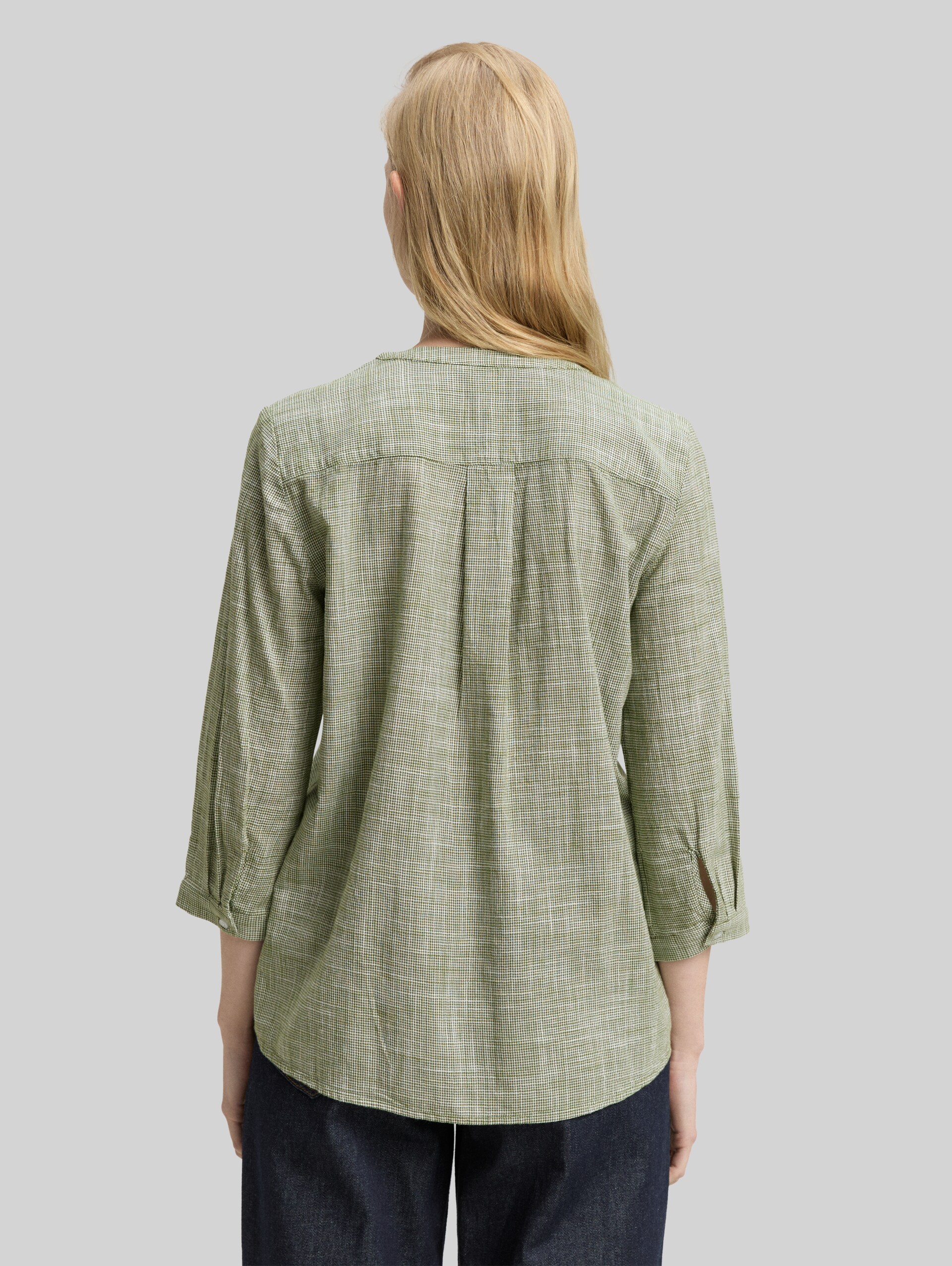 Cotton blouse - deep ivy green - Neckline model-back view