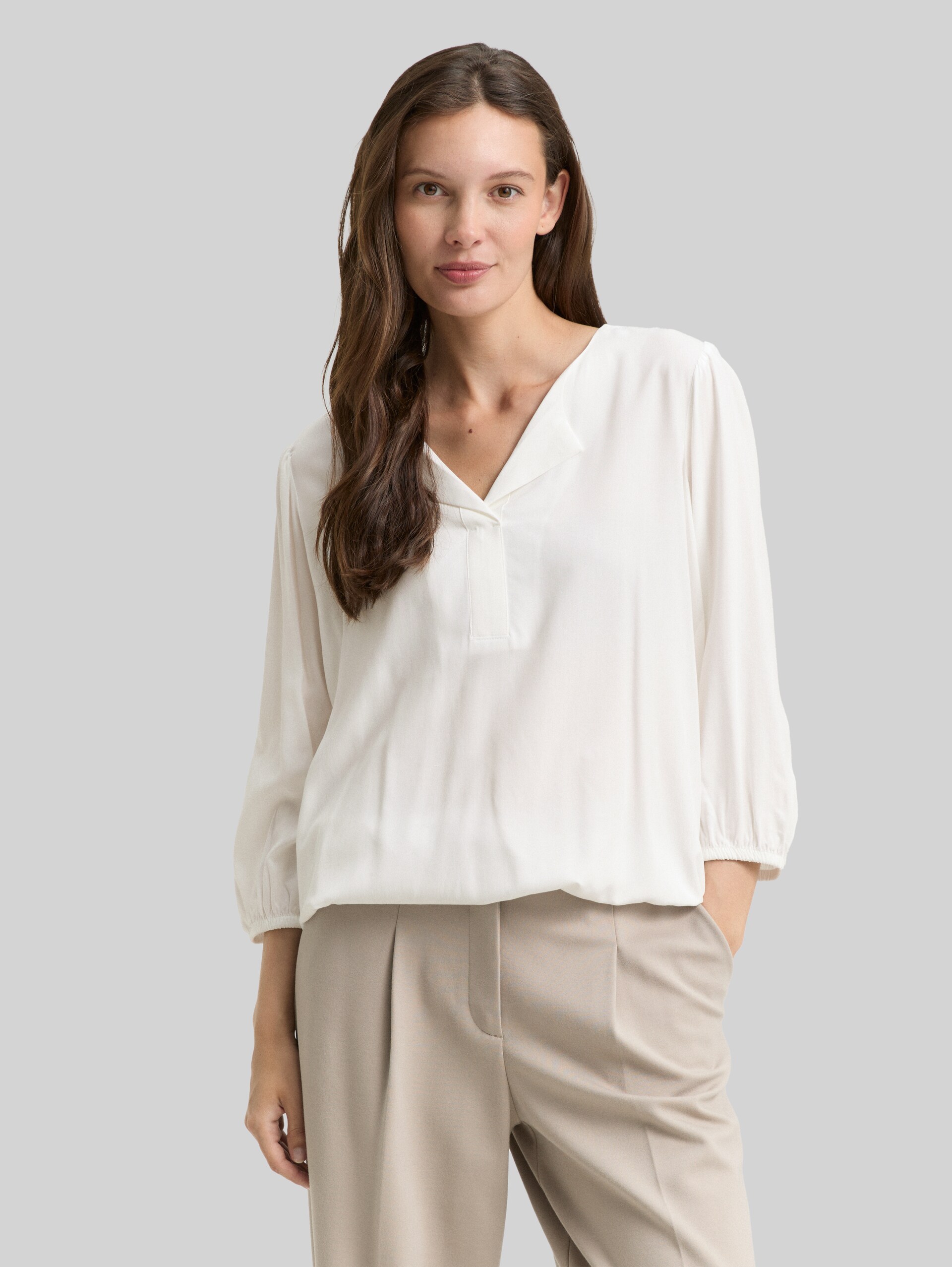 Viscose blouse - Whisper White - Neckline model front view