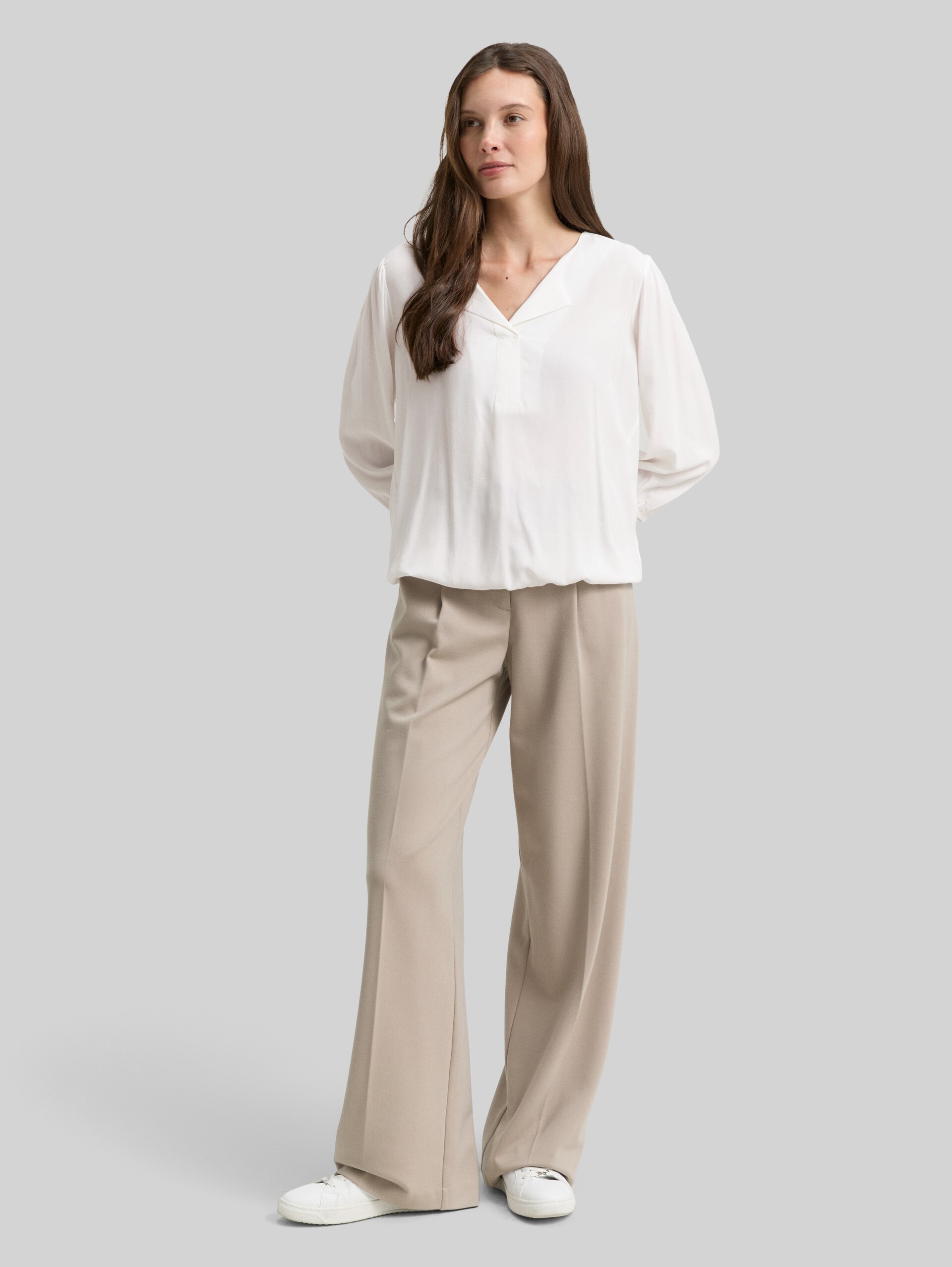 Viscose blouse - Whisper White - Model front view