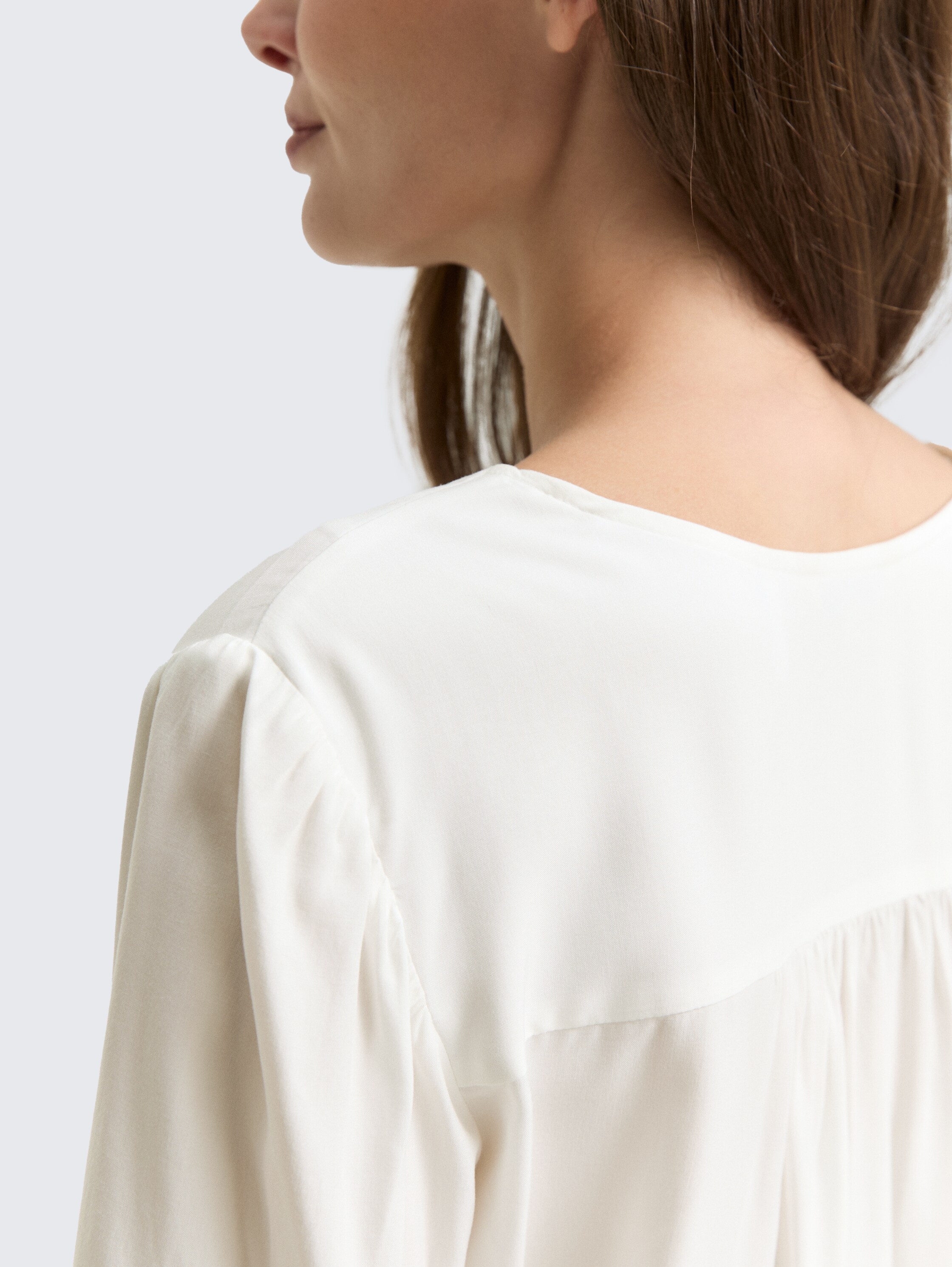 Blouse van viscose - Whisper White - Detailaanzicht model