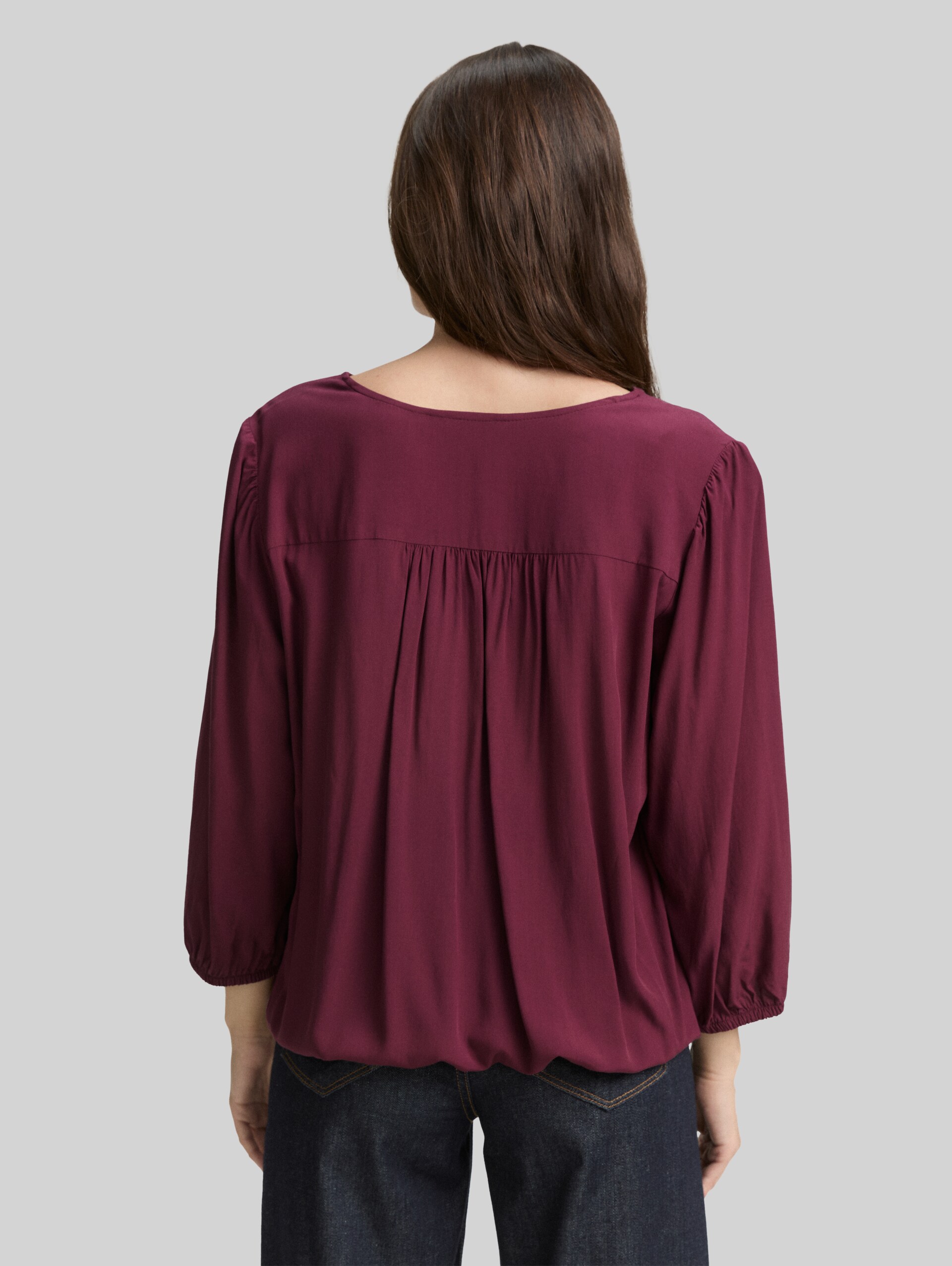 Viscose blouse - bordeaux red - Neckline model-back view
