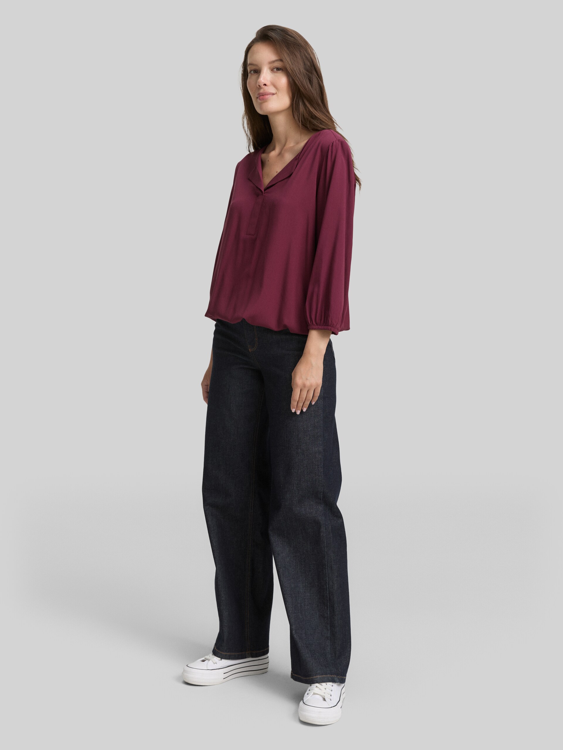 Viscose blouse - bordeaux red - Model front view