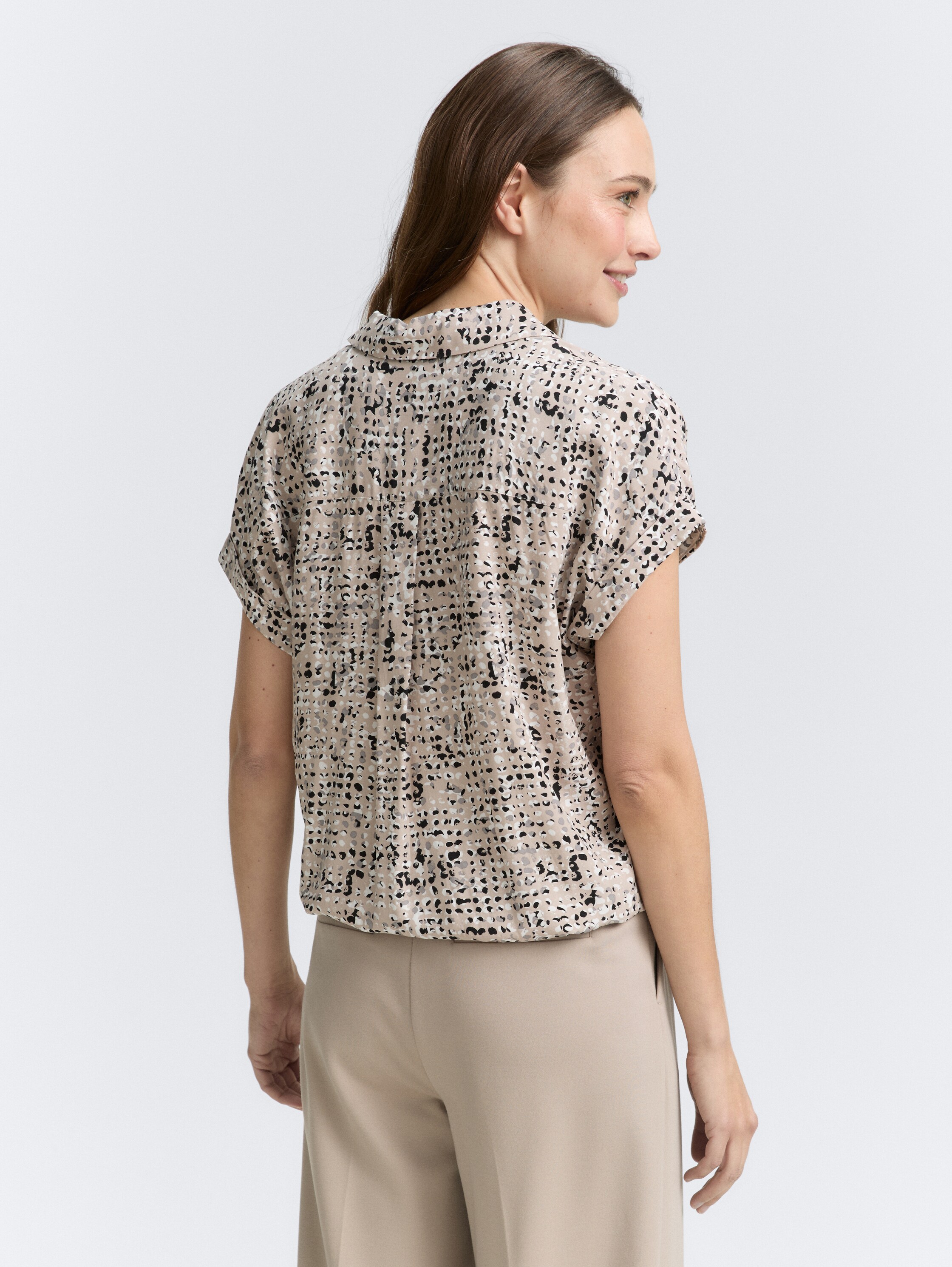 Bluse mit Muster - beige_abstract_dot_design - 