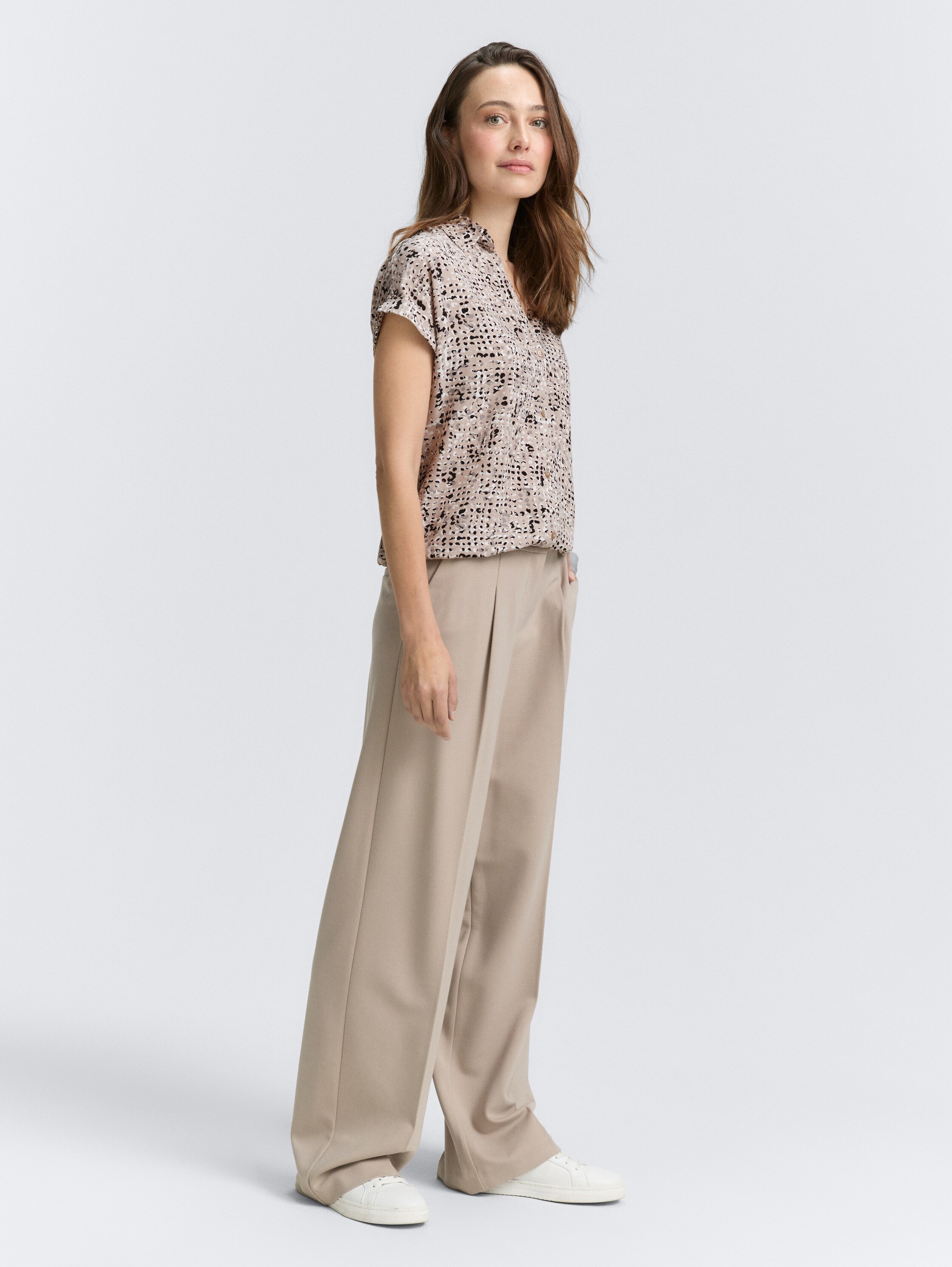 Bluse mit Muster - beige_abstract_dot_design - 