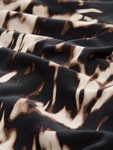 Blouse à motifs - blurry animal design - Vue de la matière