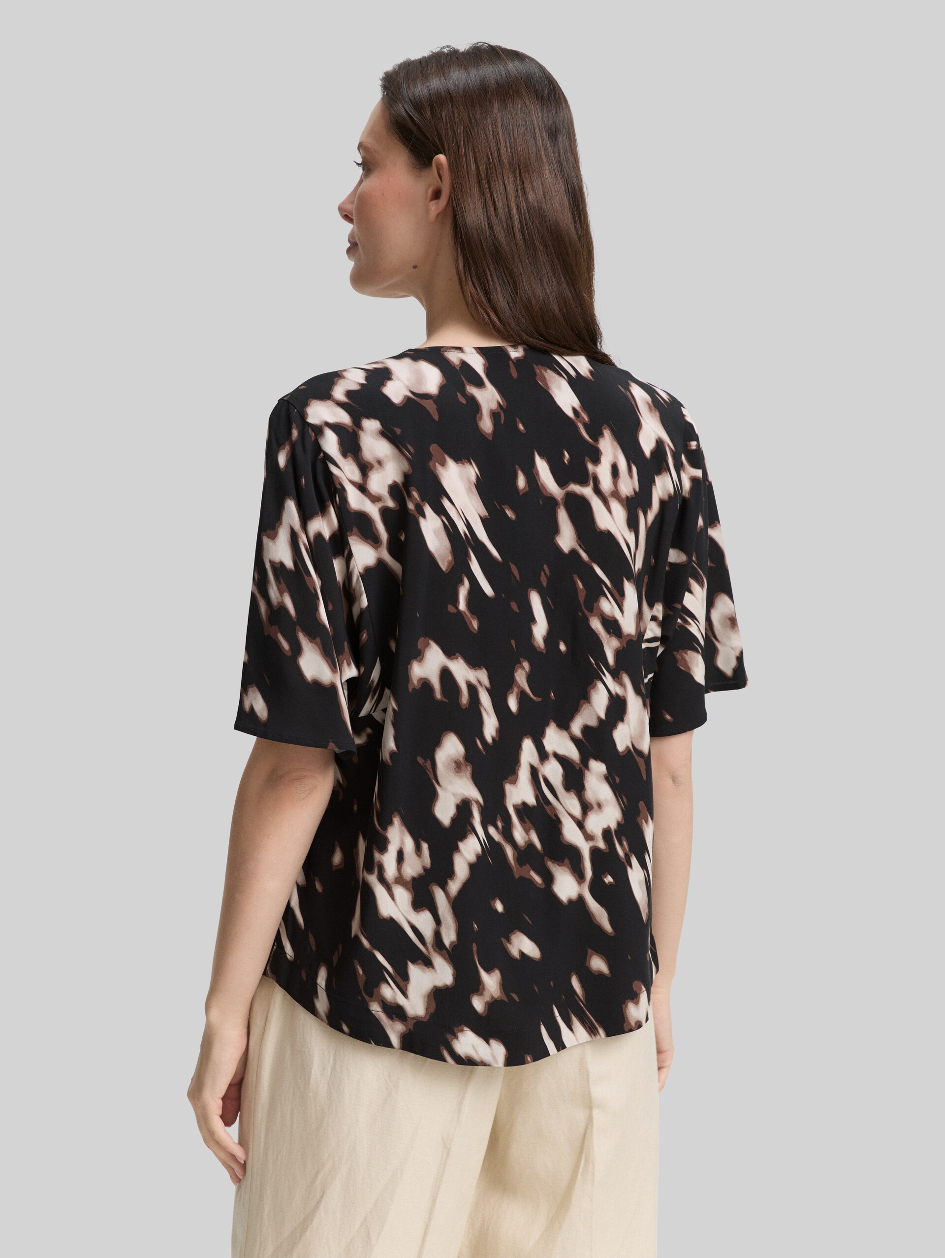 Blouse à motifs - blurry animal design - Découpe Vue arrière du modèle
