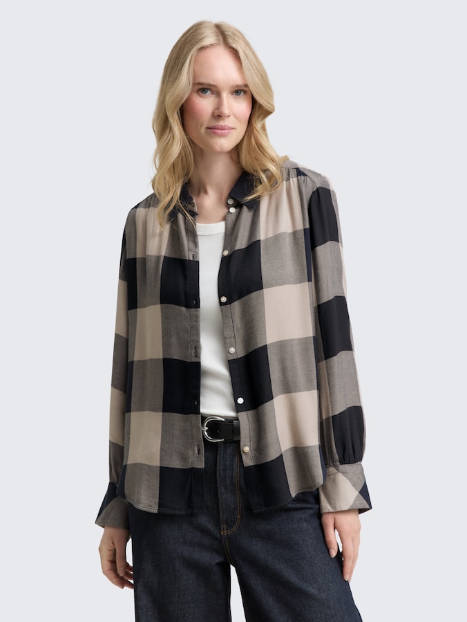 Hemdbluse mit Karomuster von Women, blue taupe check