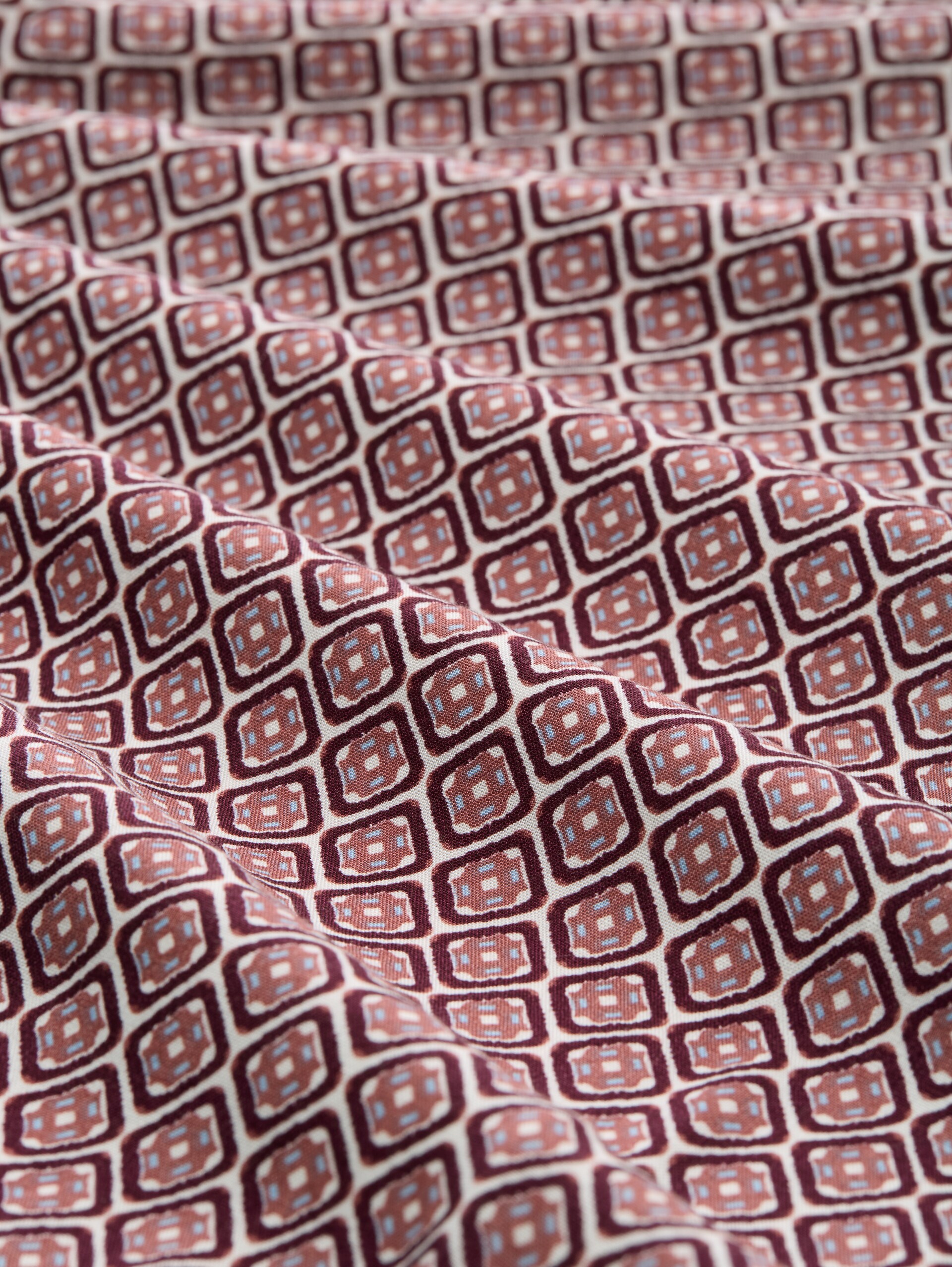Loose Fit Bluse mit Muster - red geometric minimal design - Material-Ansicht