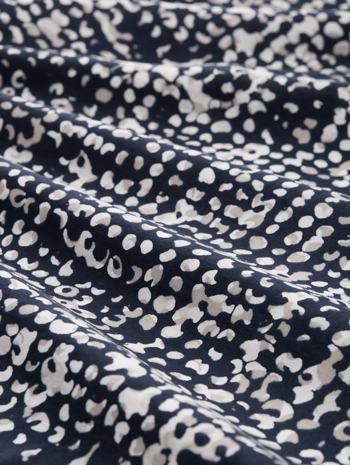 Hemdbluse mit Muster - navy abstract dot design - Material-Ansicht