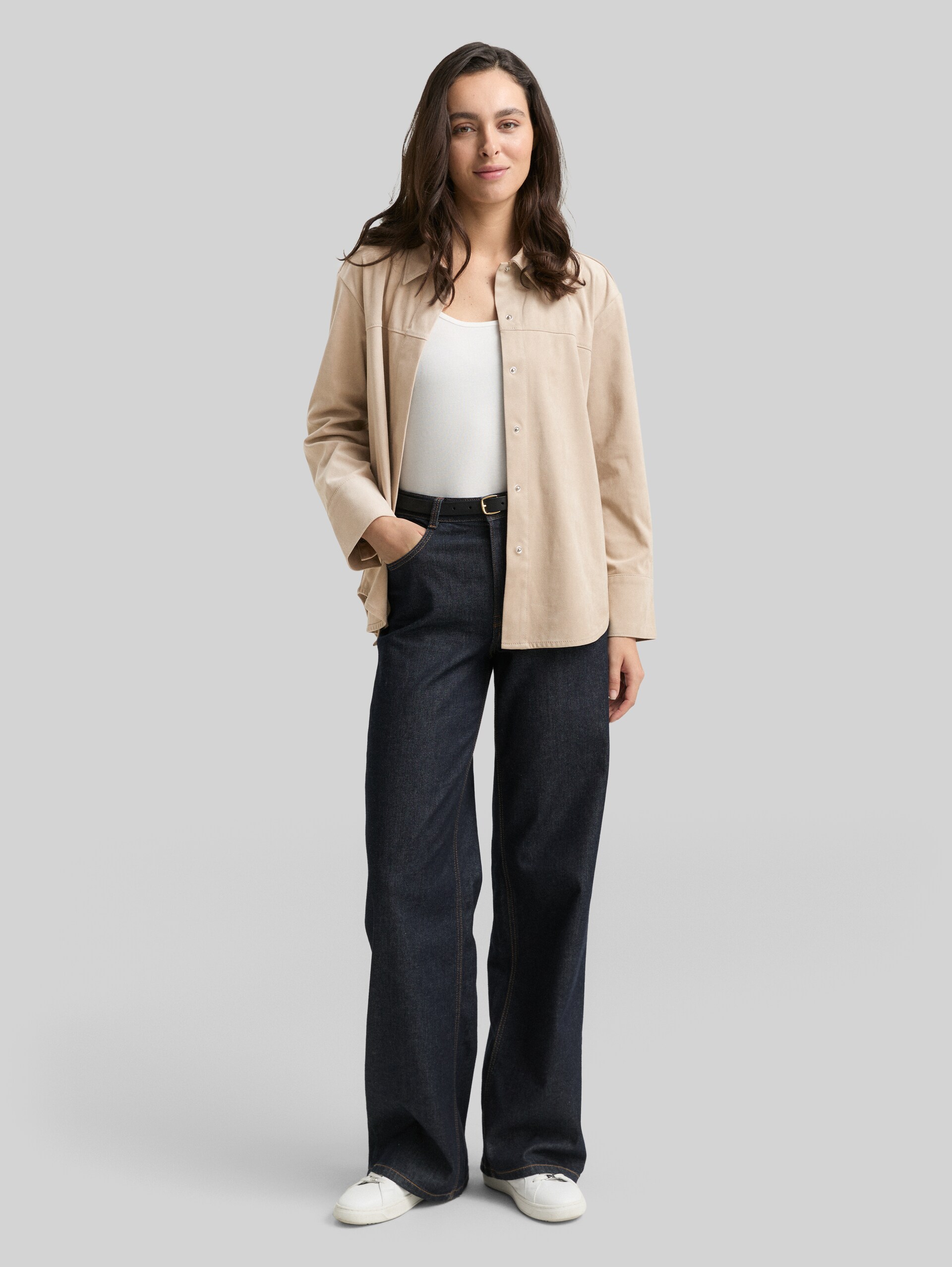 Overshirt in suede look - soft taupe grey - Model front view