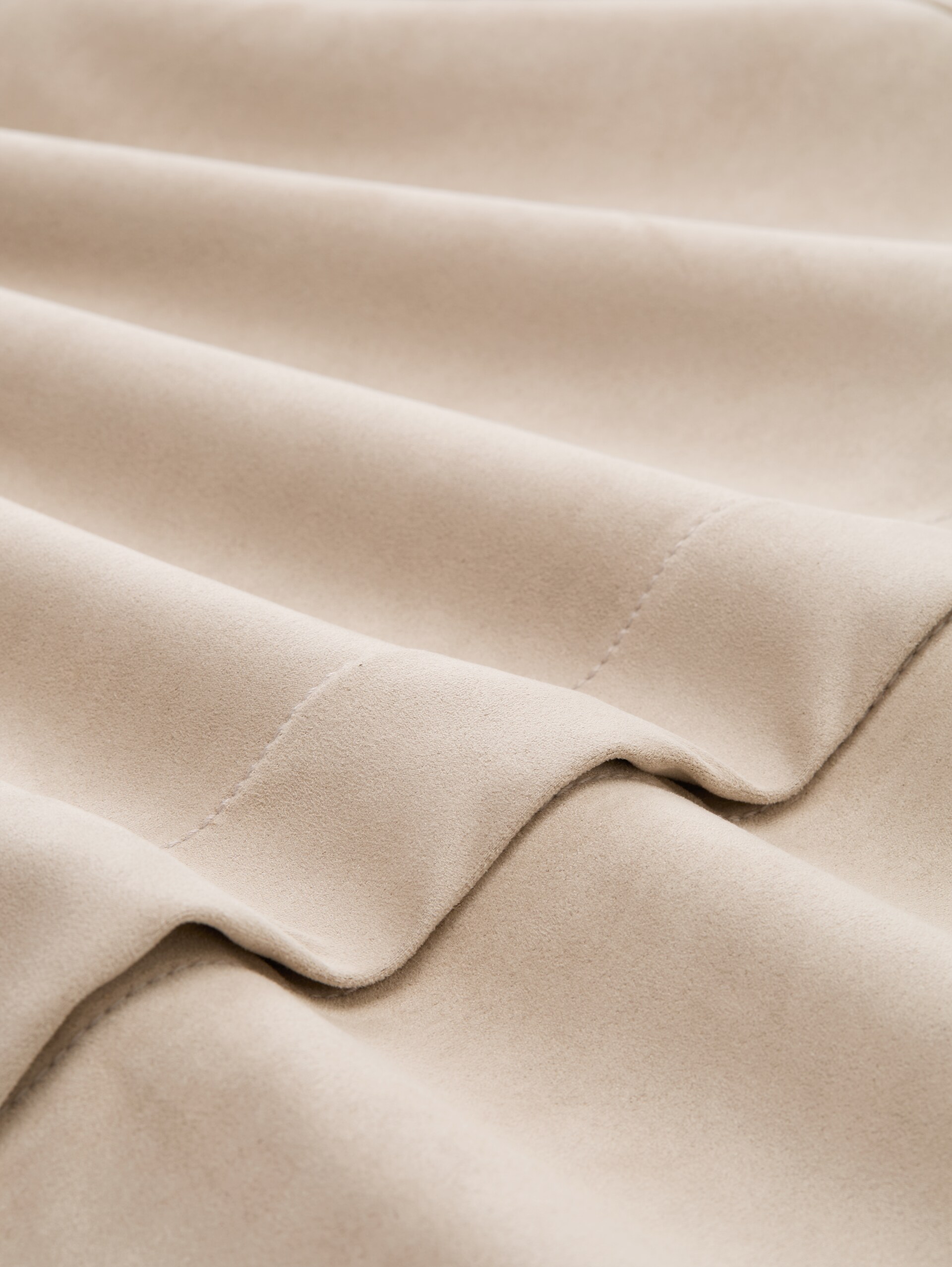 Overshirt in suede look - soft taupe grey - Material view