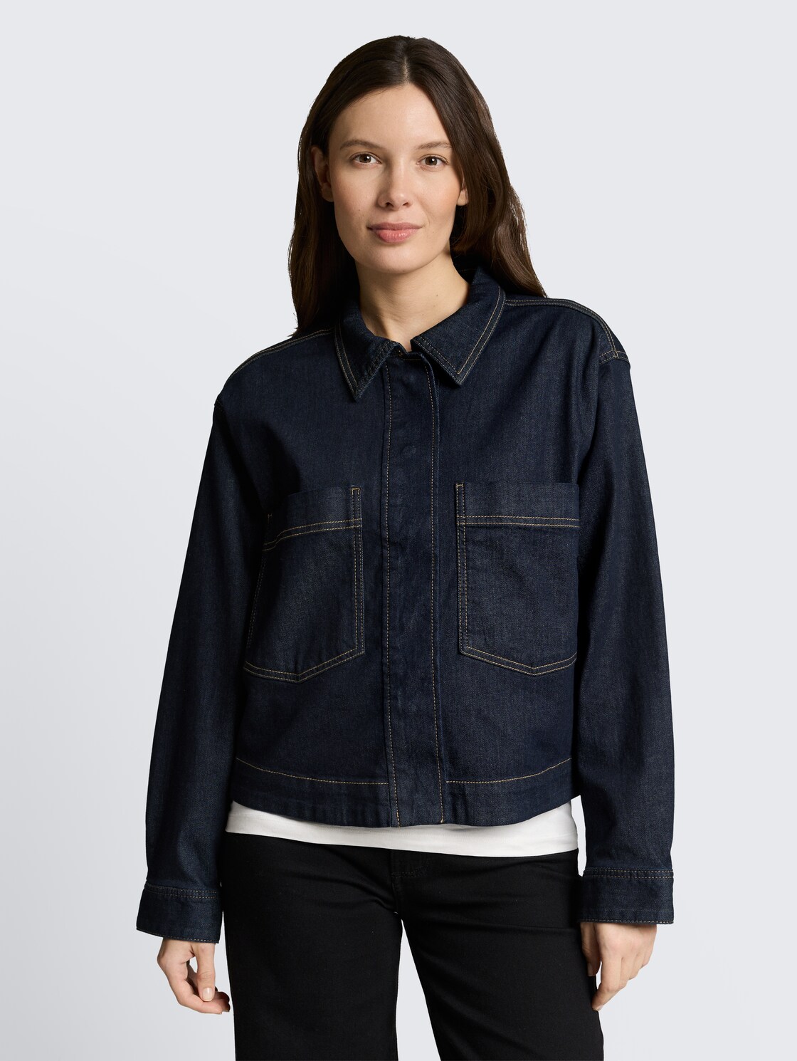 Oversize Jeansjacke mit Brusttaschen - deep blue denim
