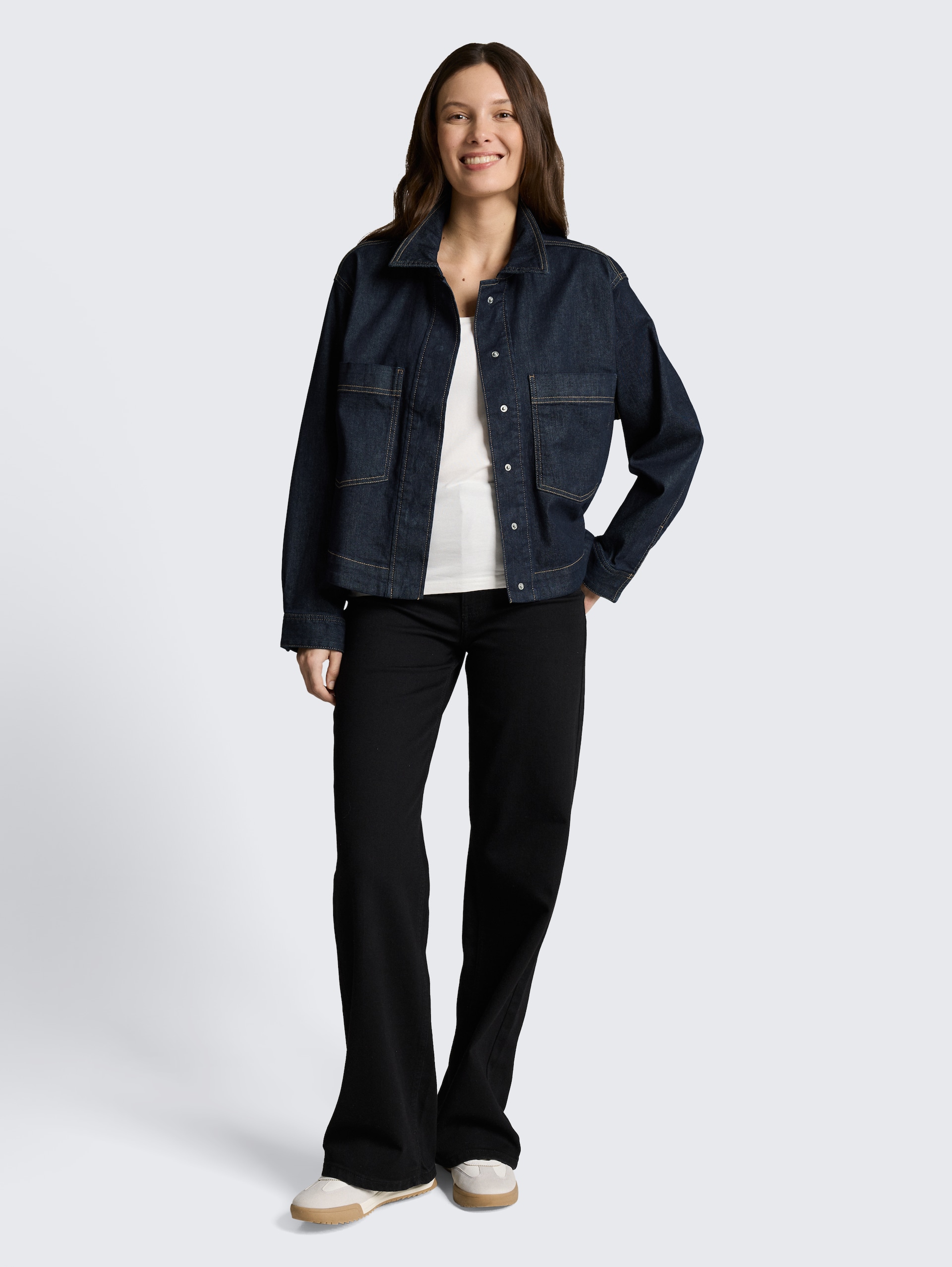 Oversize Jeansjacke mit Brusttaschen - deep blue denim