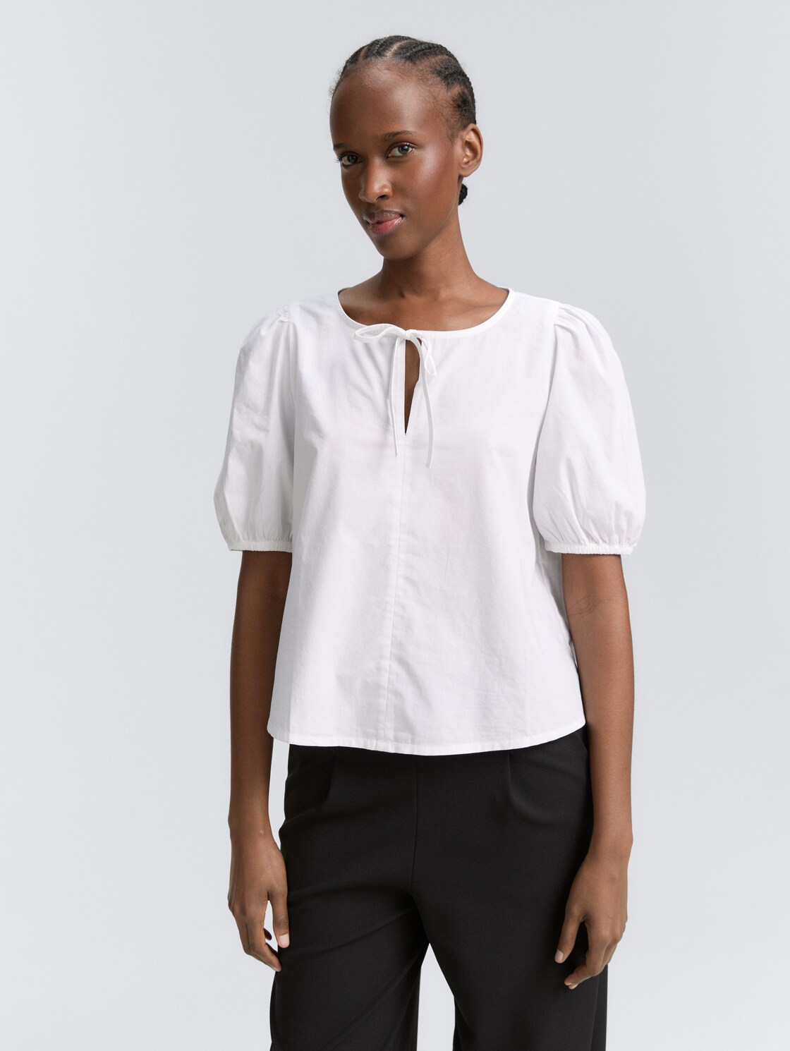 Poplin blouse with bow detail - White - Neckline model front view