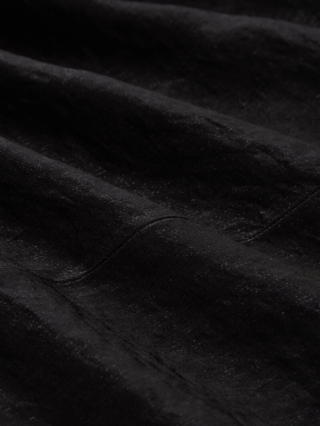 Loose Fit Bluse in Satin-Optik - deep black - Material-Ansicht