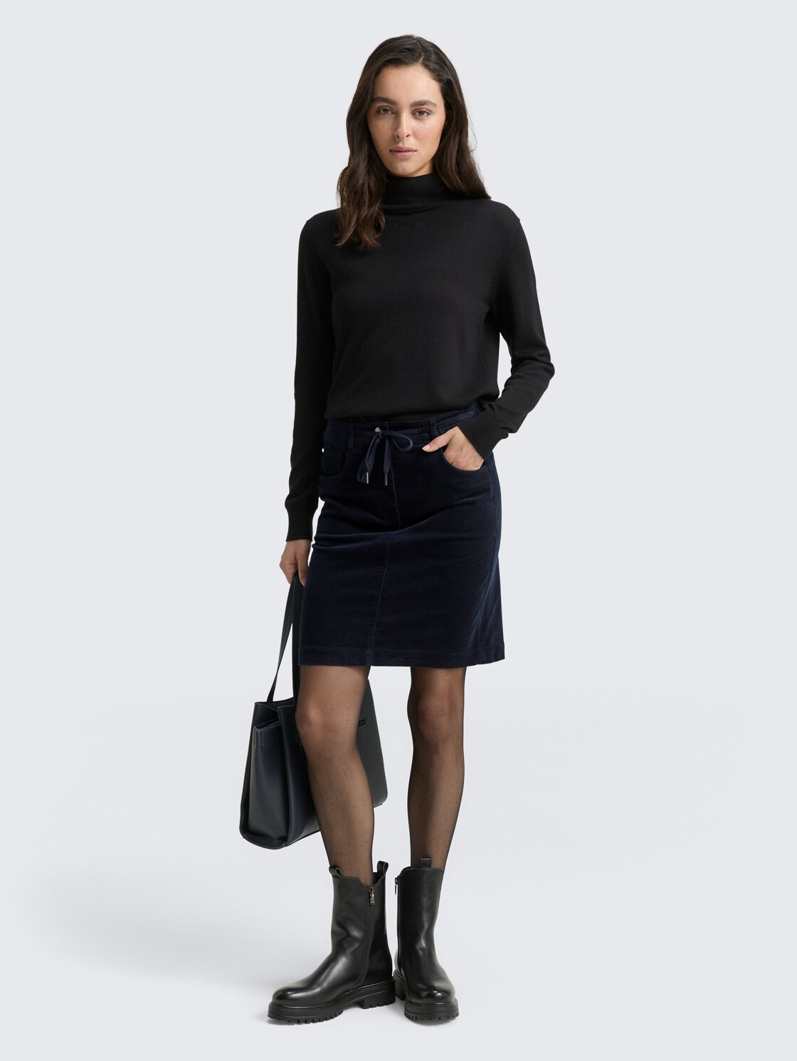 Cordrock mit Kordelzug - Lunar Eclipse - Model-Vorderansicht