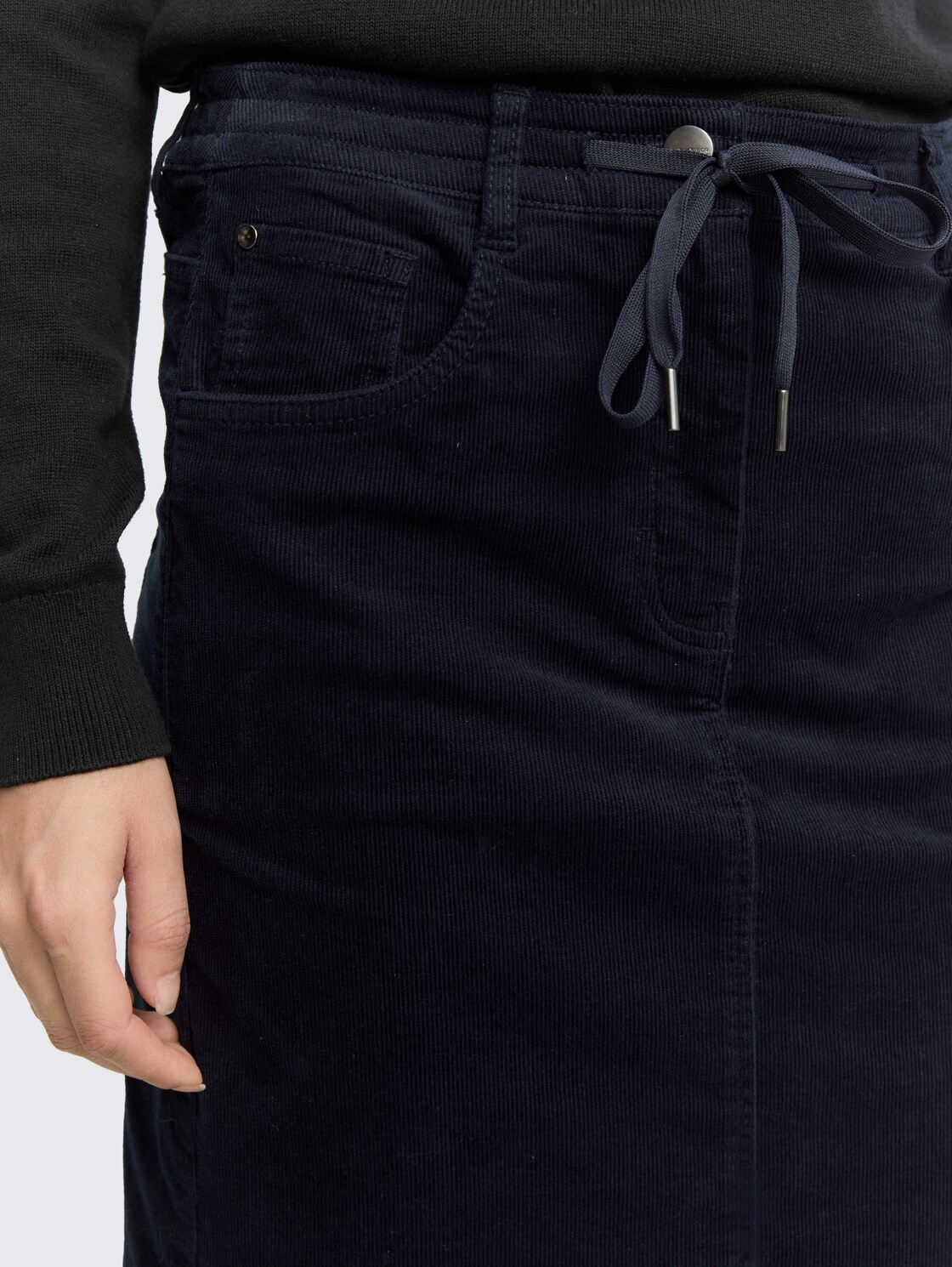 Cordrock mit Kordelzug - Lunar Eclipse - Detail-Model-Ansicht