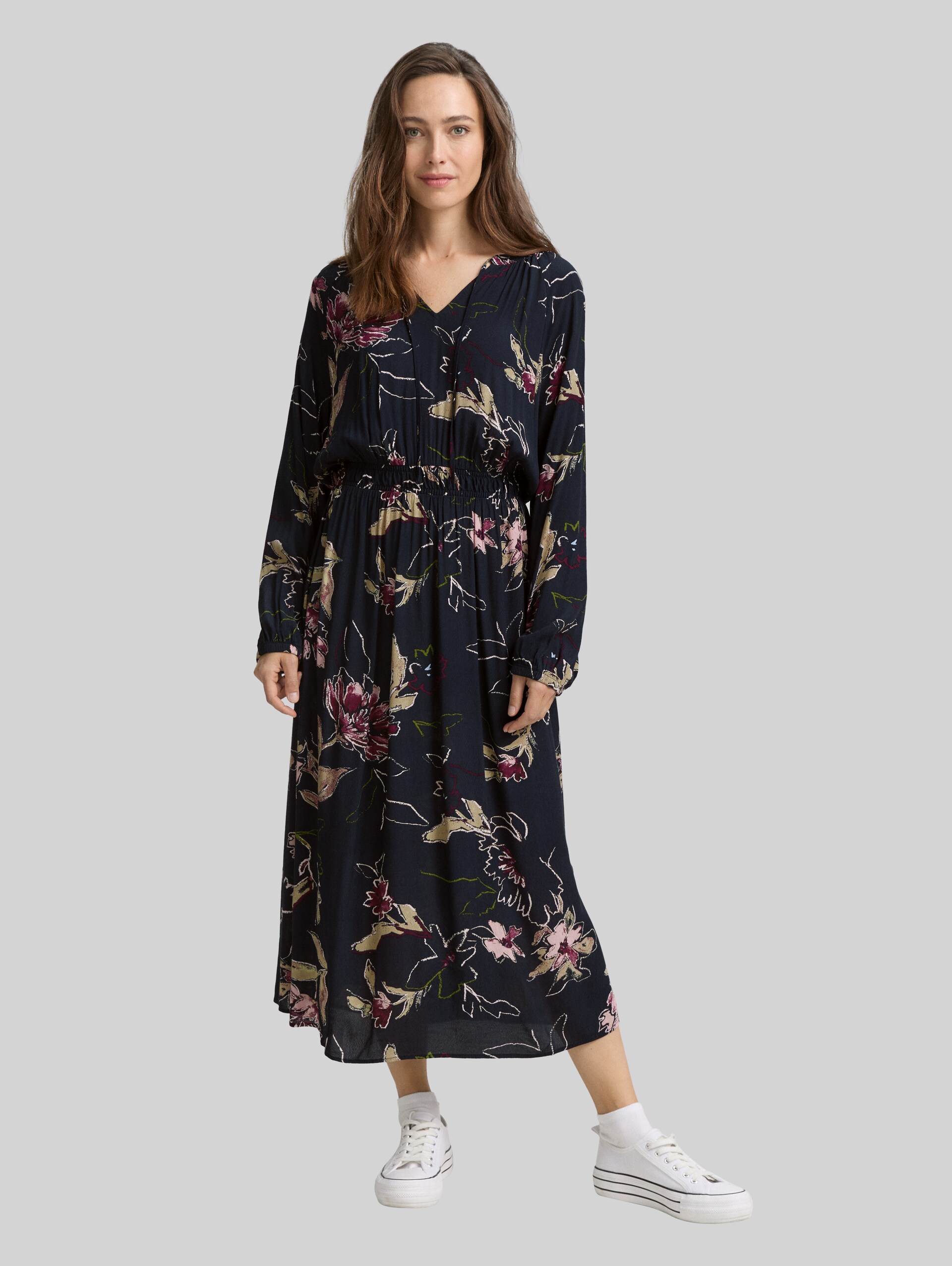 Maxi dress with floral pattern - big flower design - Model front view